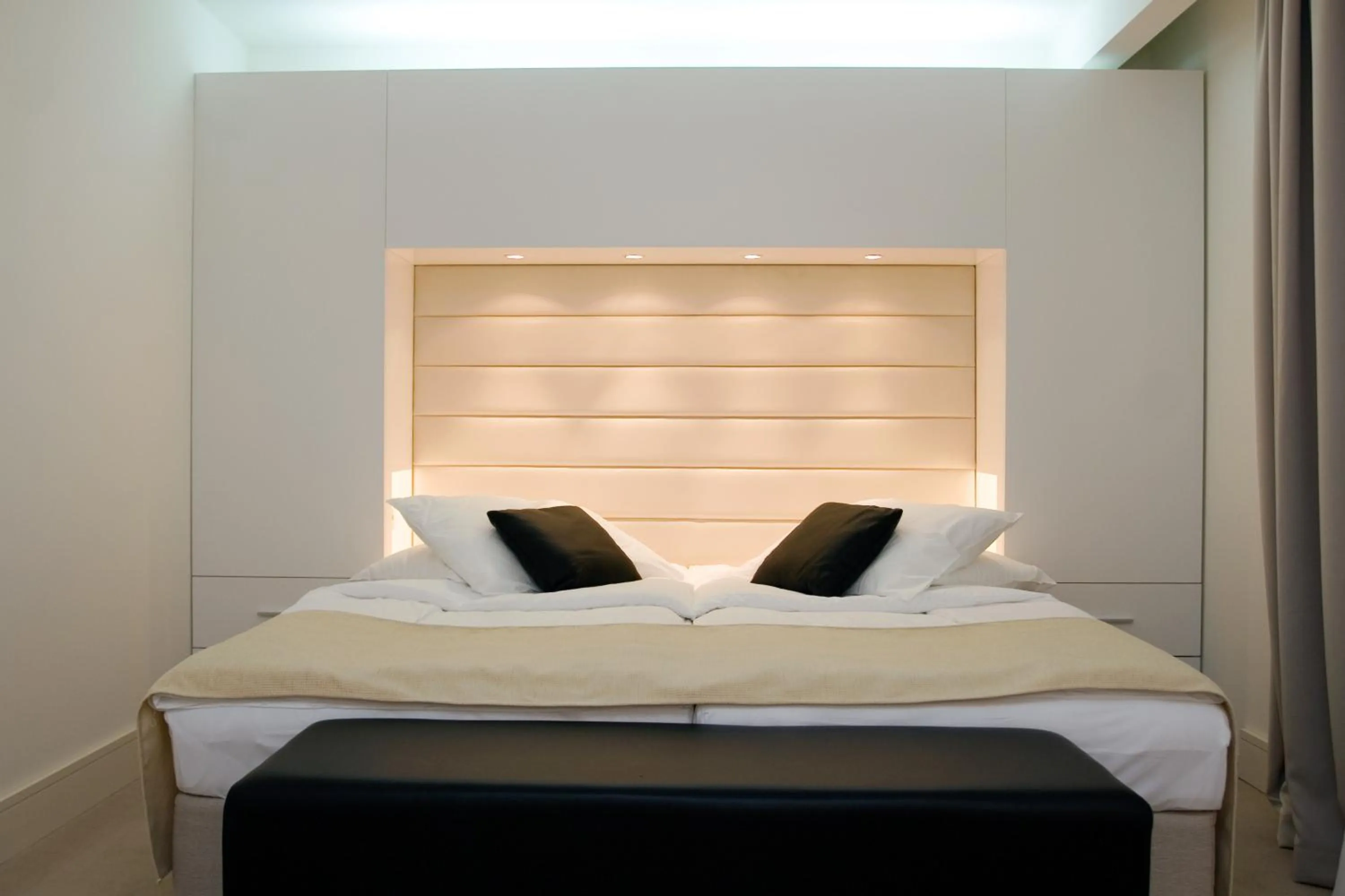 Bedroom, Bed in Hotel Park Makarska