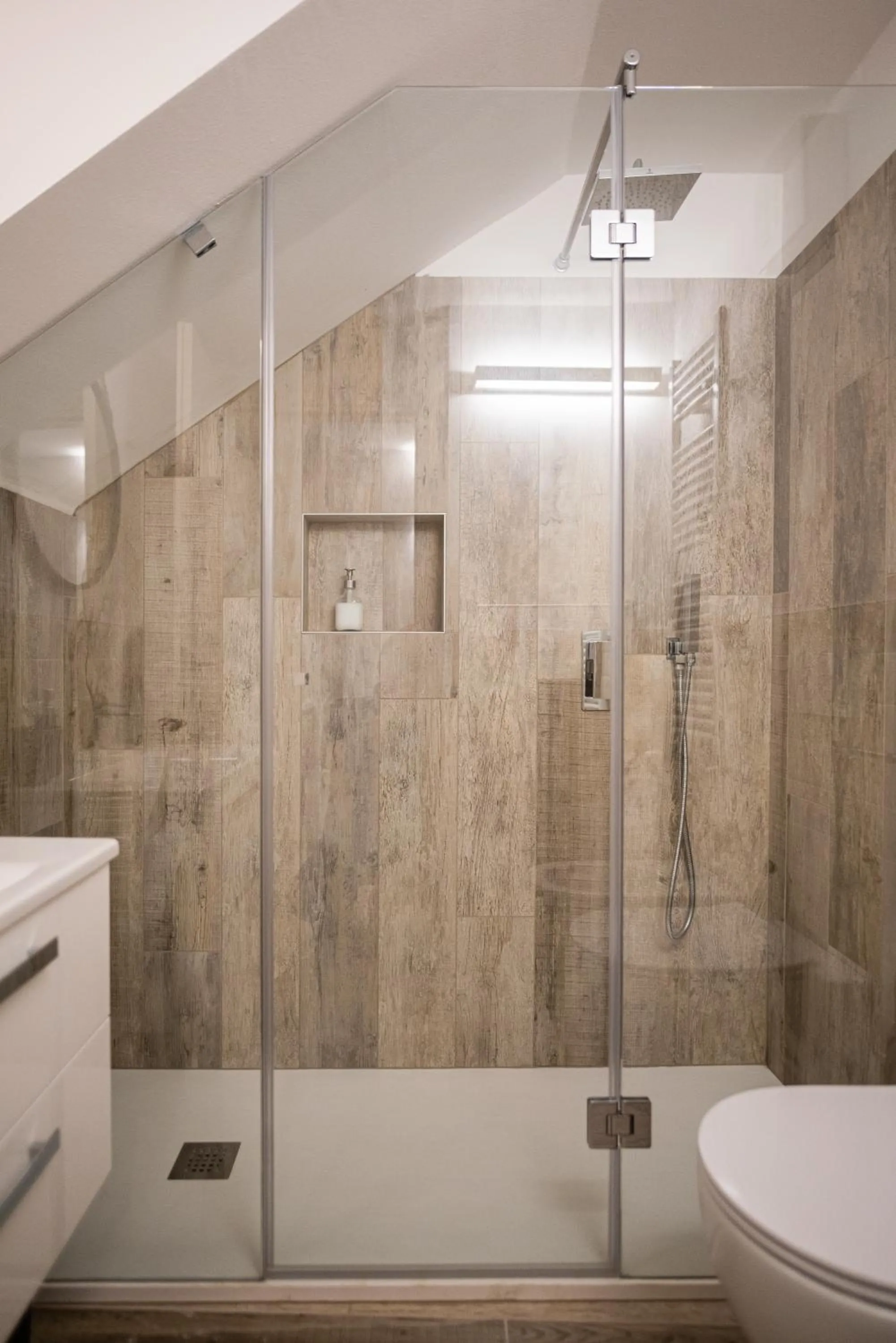 Shower in Santa Marta Rooms&Studios