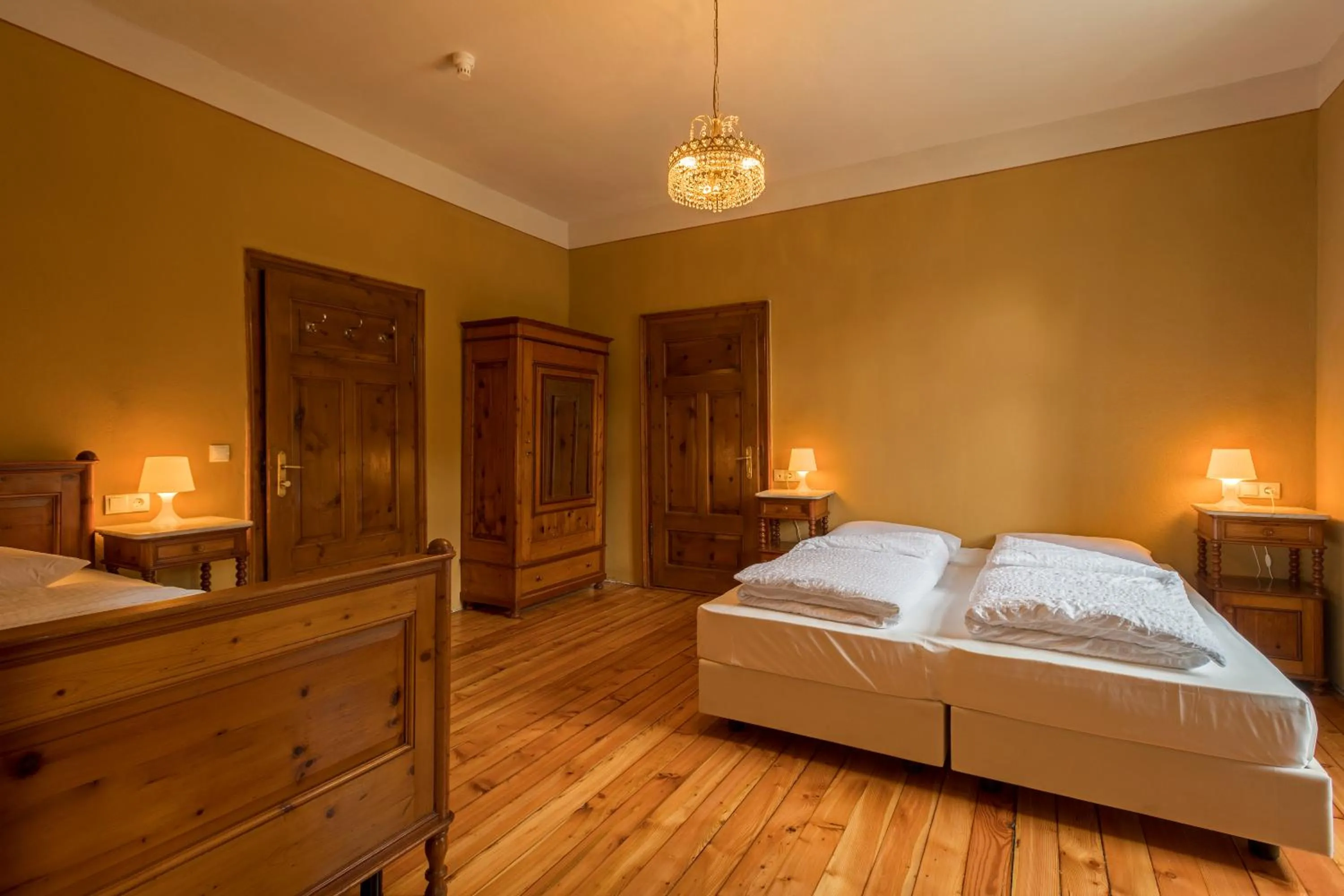 Bedroom, Bed in Hotel Lago di Braies