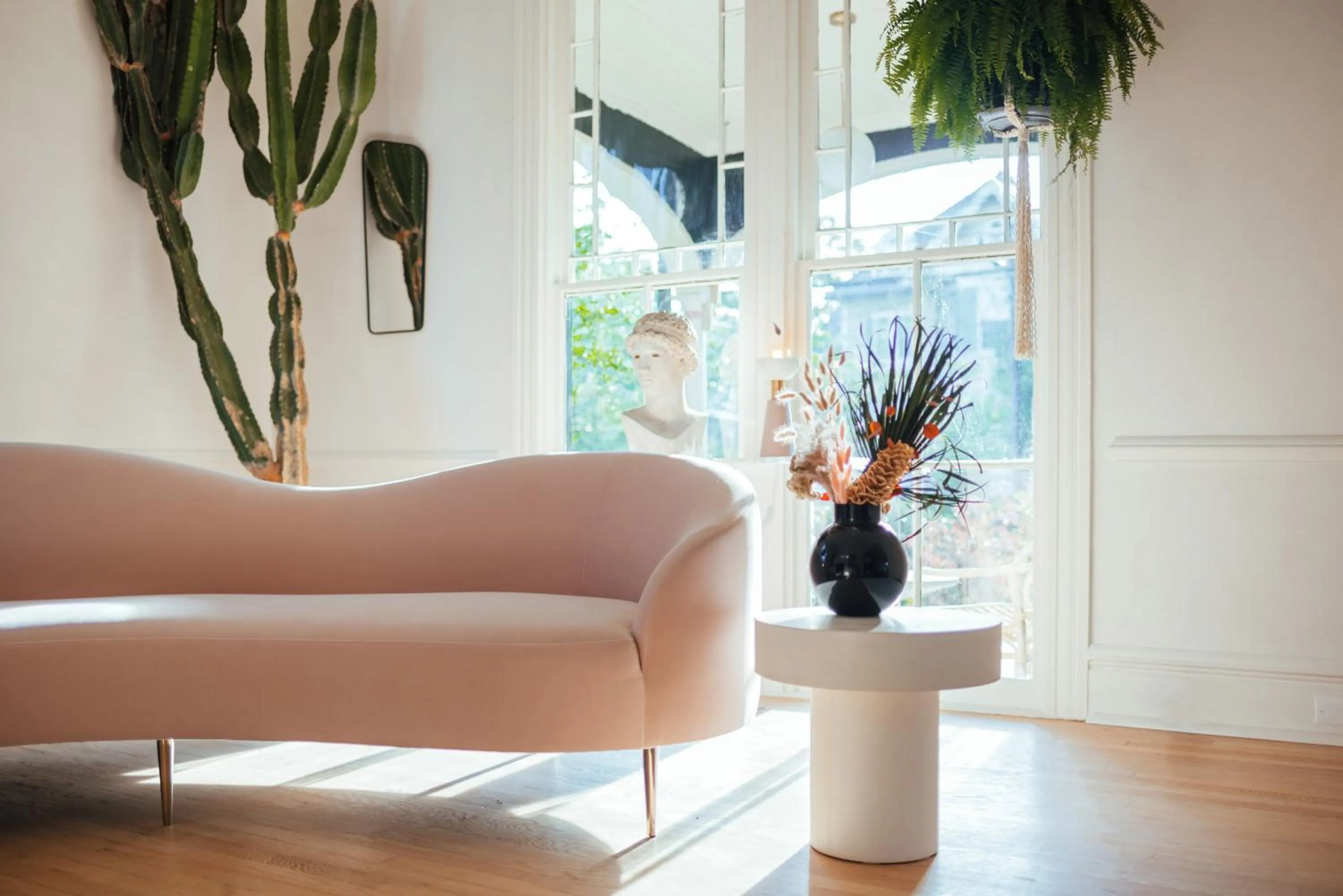 Seating area in DREAMERS bnb