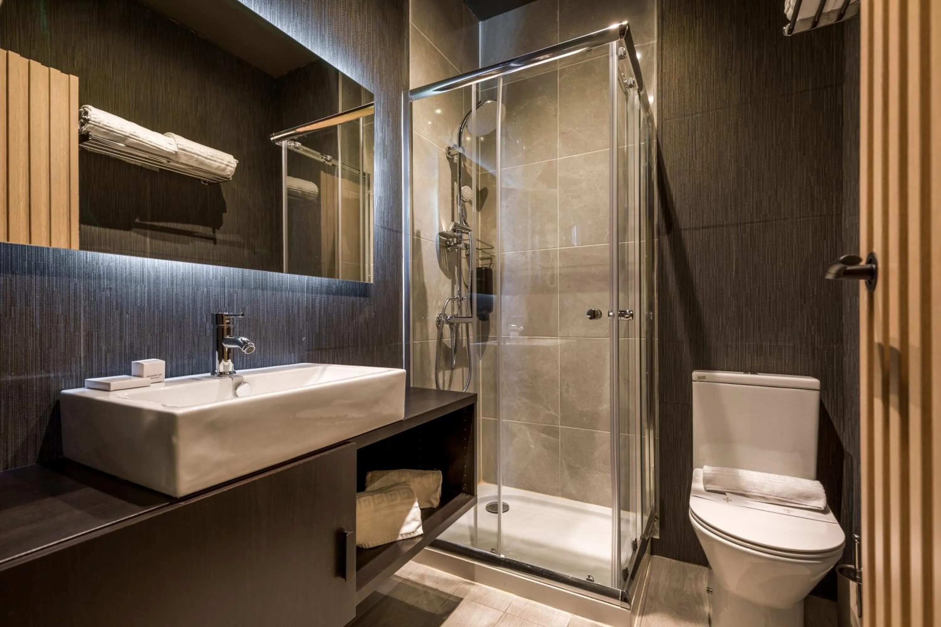 Shower in Rubens Hotels & SPA