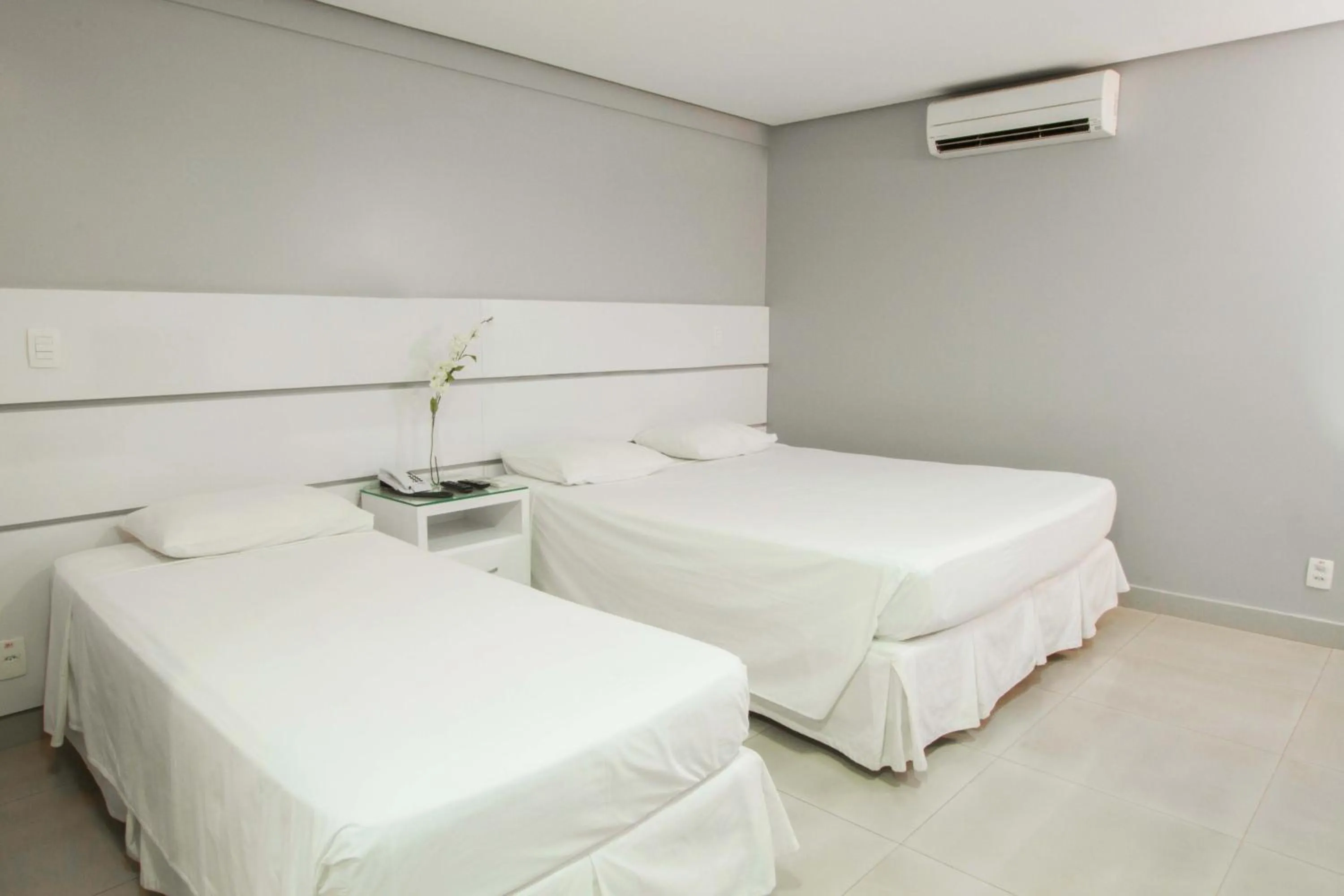 Photo of the whole room, Bed in Brisa Tower Hotel