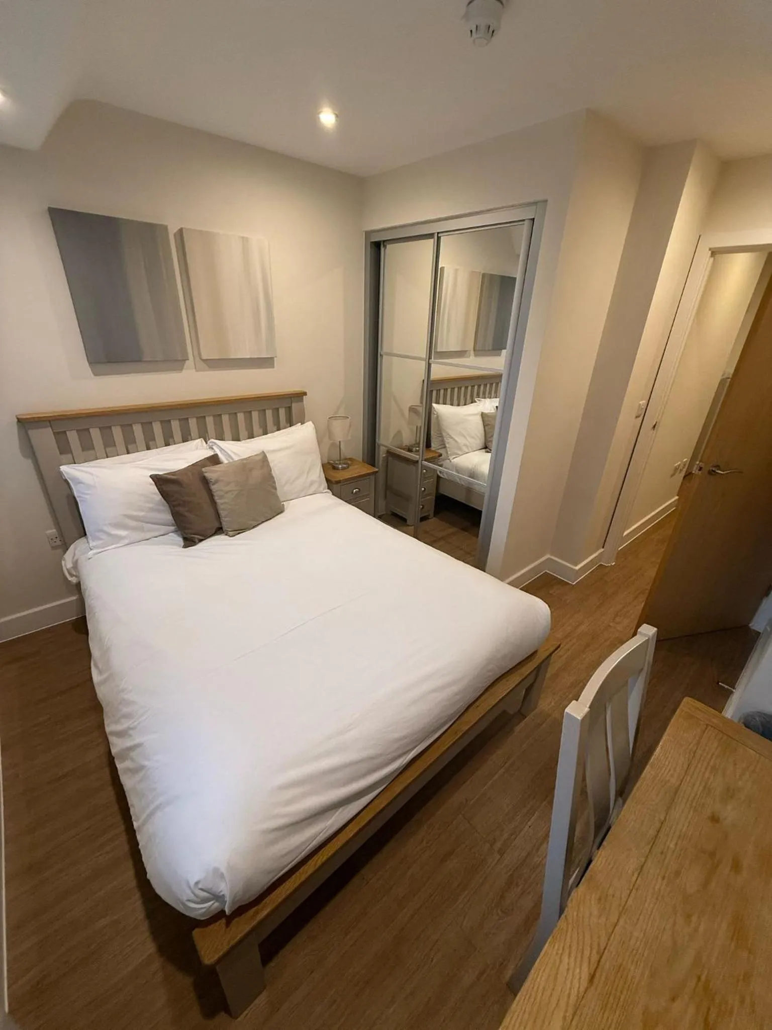 Bedroom, Bed in House of Fisher - City Wall House