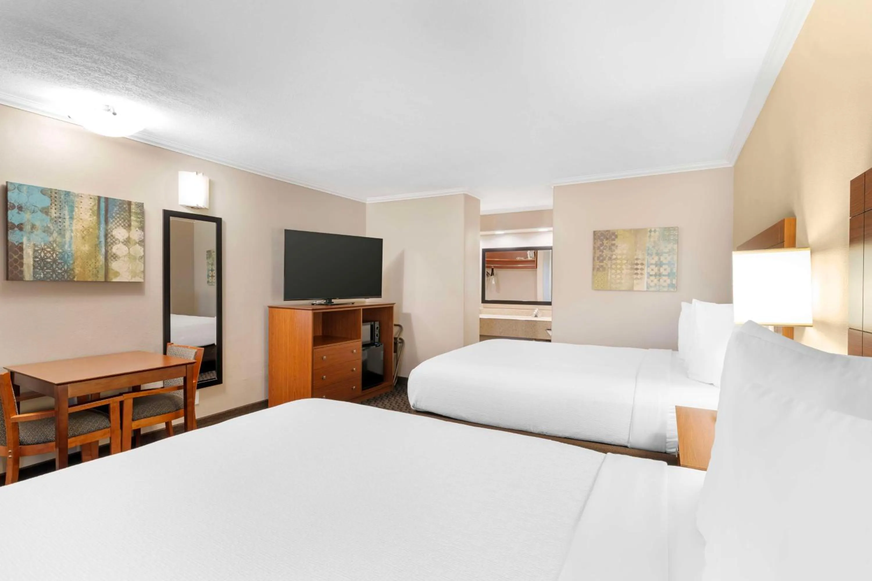 Bedroom, Bed in Best Western Oxnard Inn