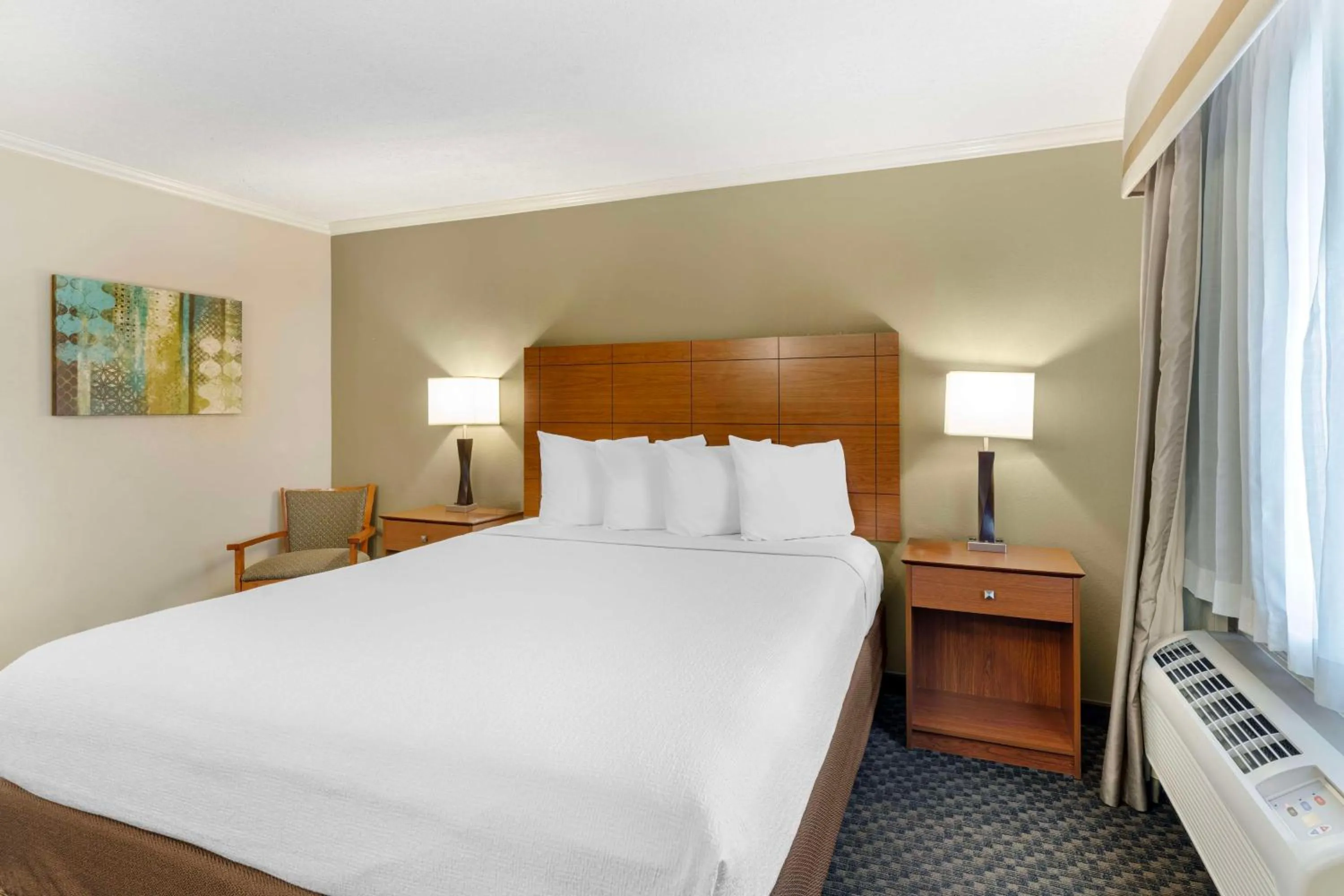 Bedroom, Bed in Best Western Oxnard Inn