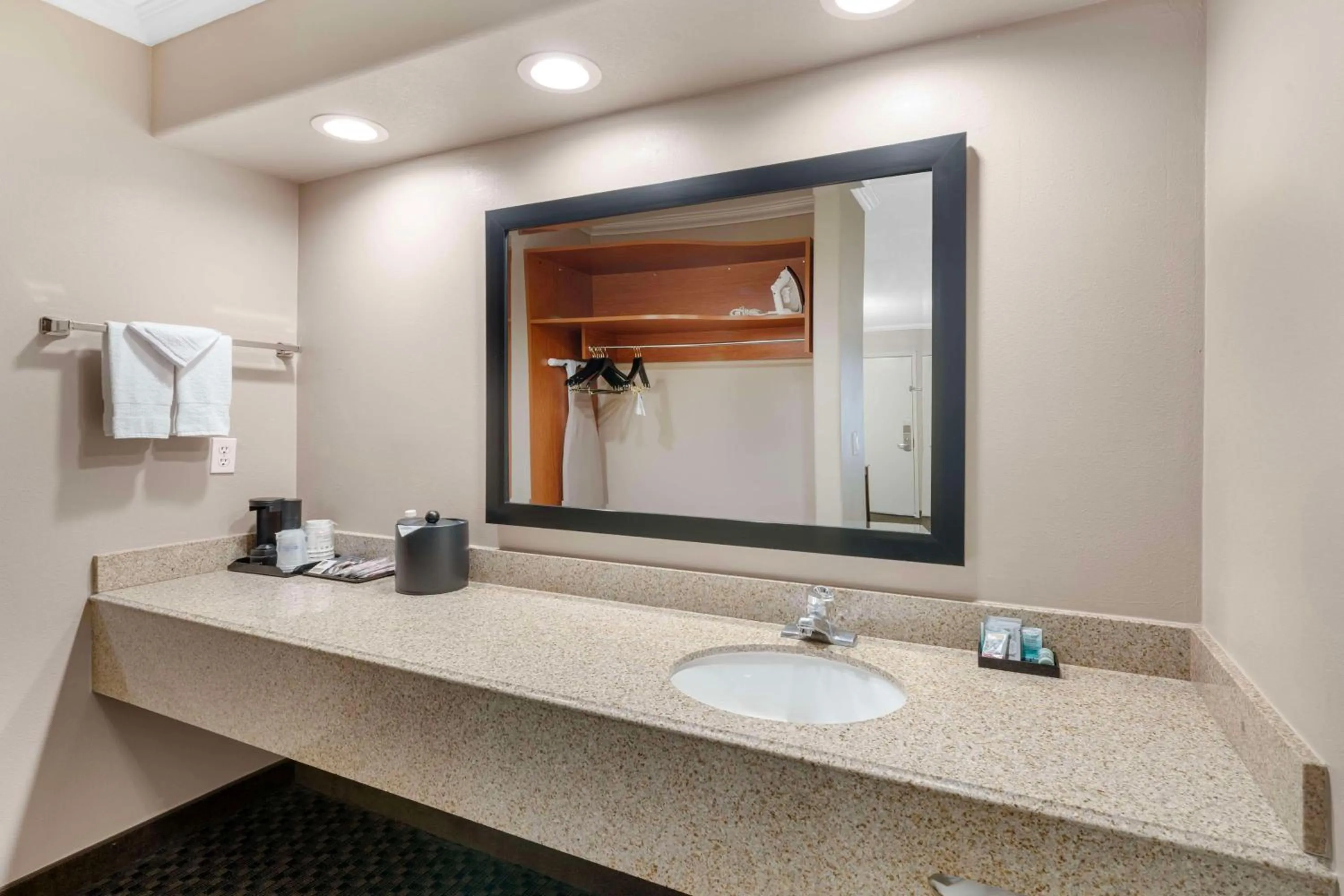Bathroom in Best Western Oxnard Inn