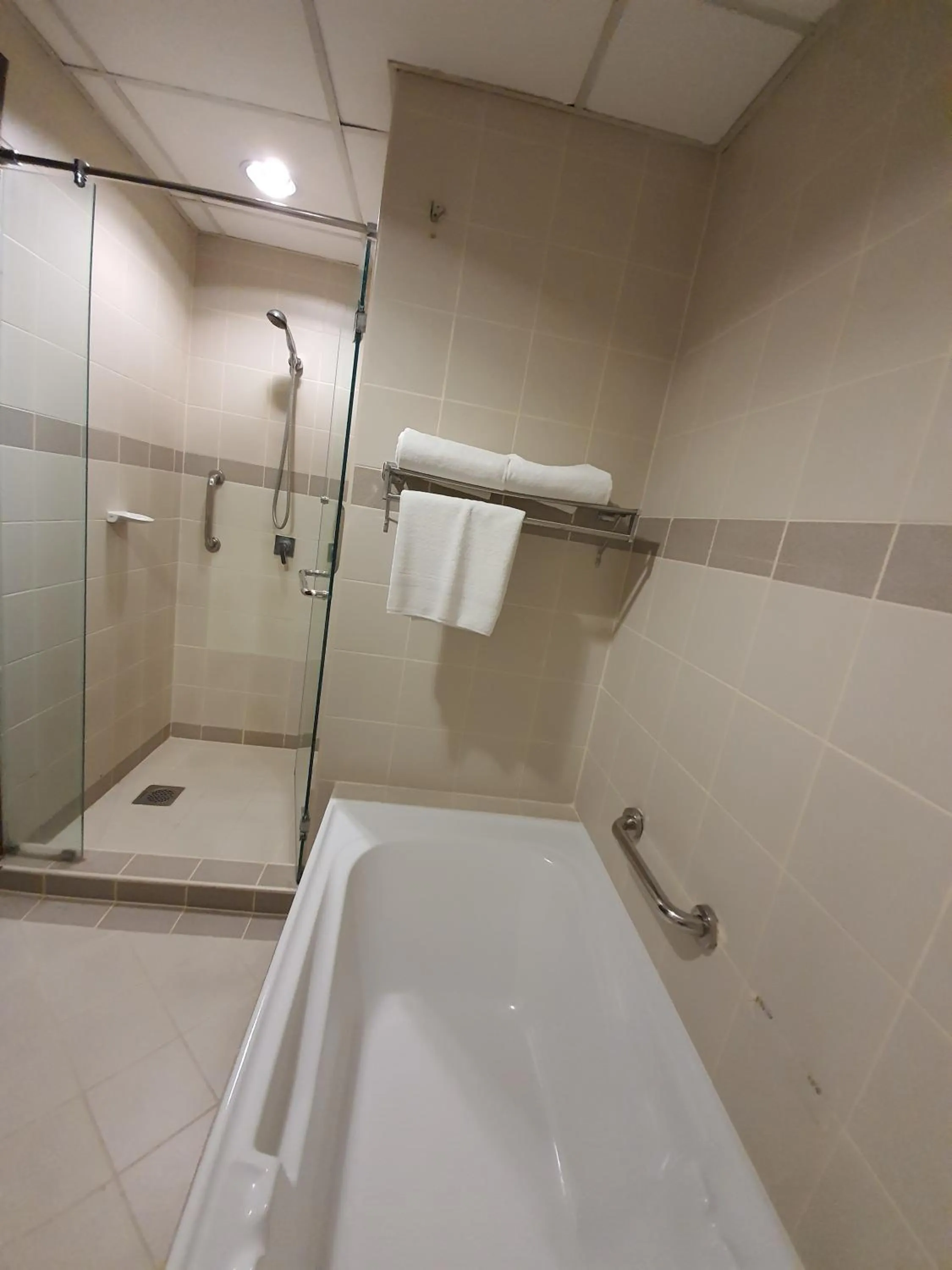 Crown Regency Serviced Suites