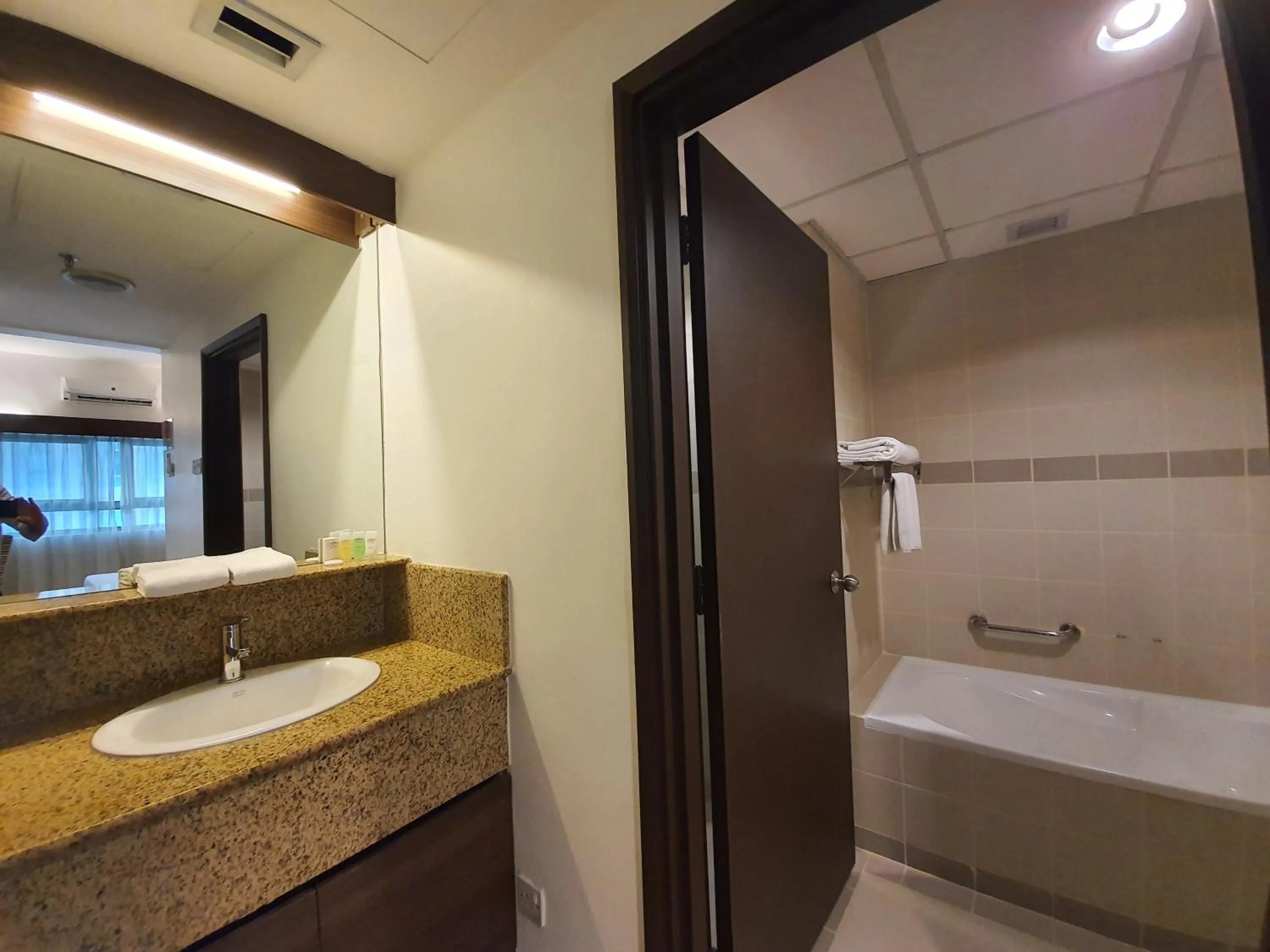 Crown Regency Serviced Suites