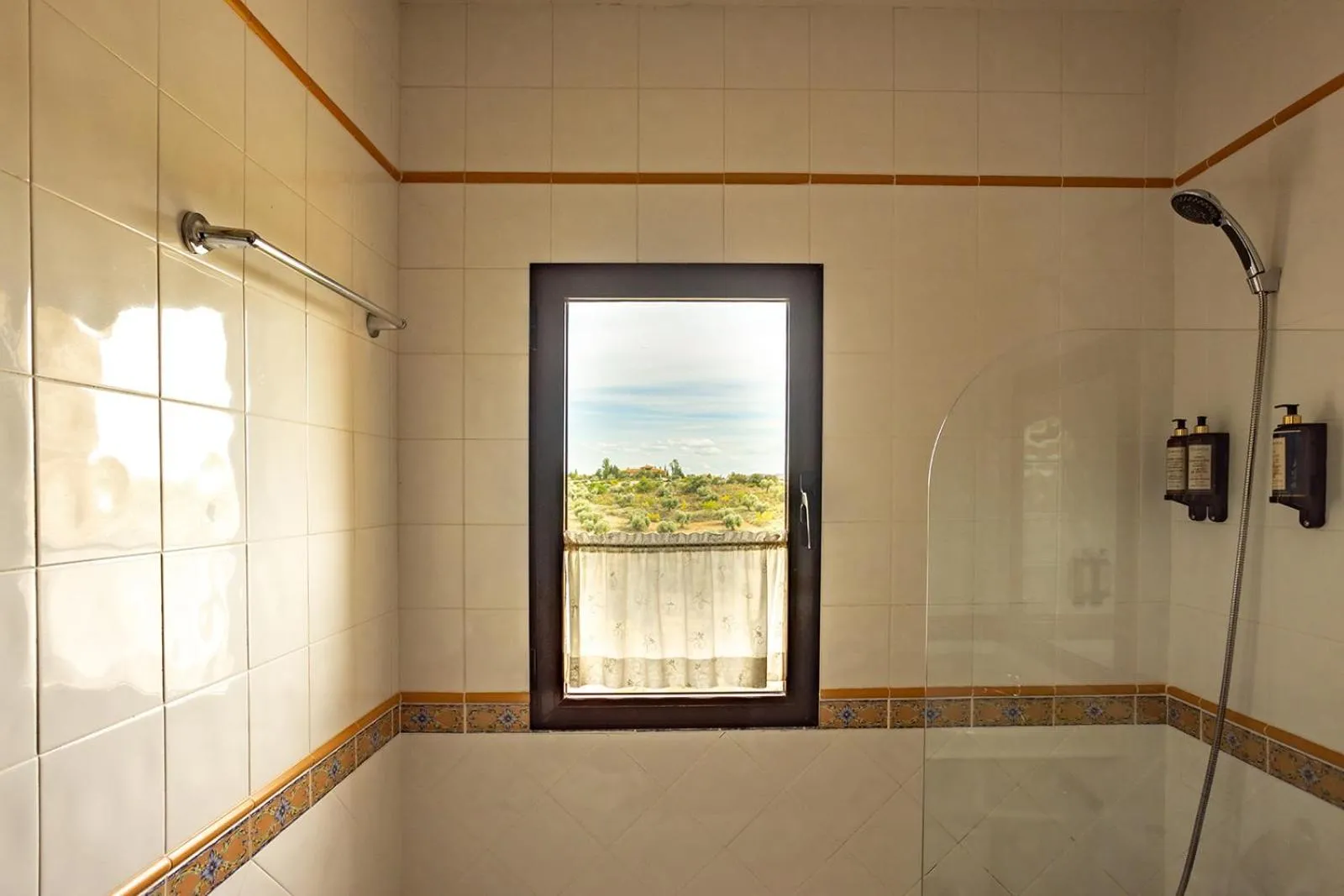Bathroom in CASA RURAL Cigarral del Pintor
