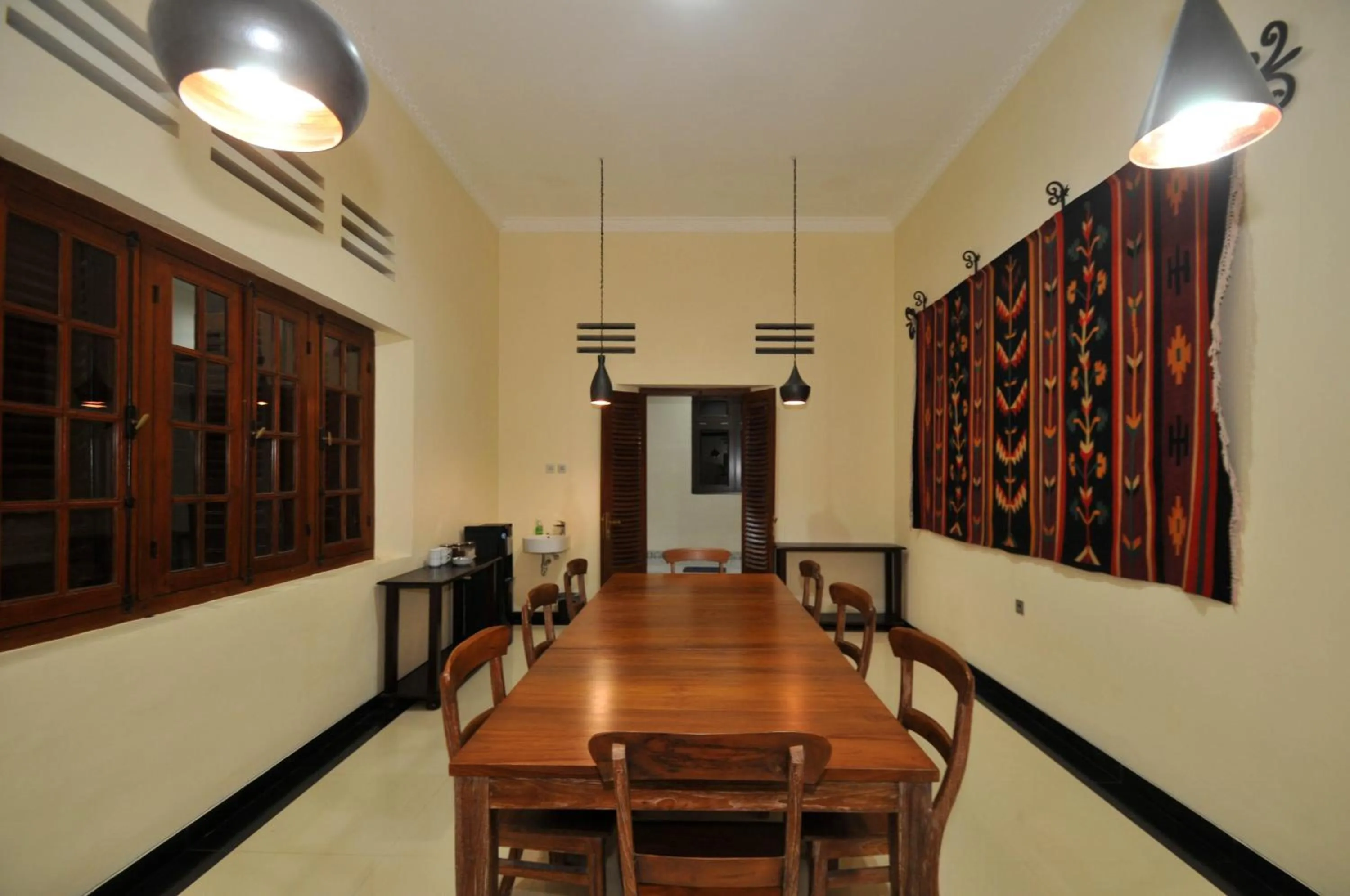 Lounge or bar in Musafir Guest House Syariah
