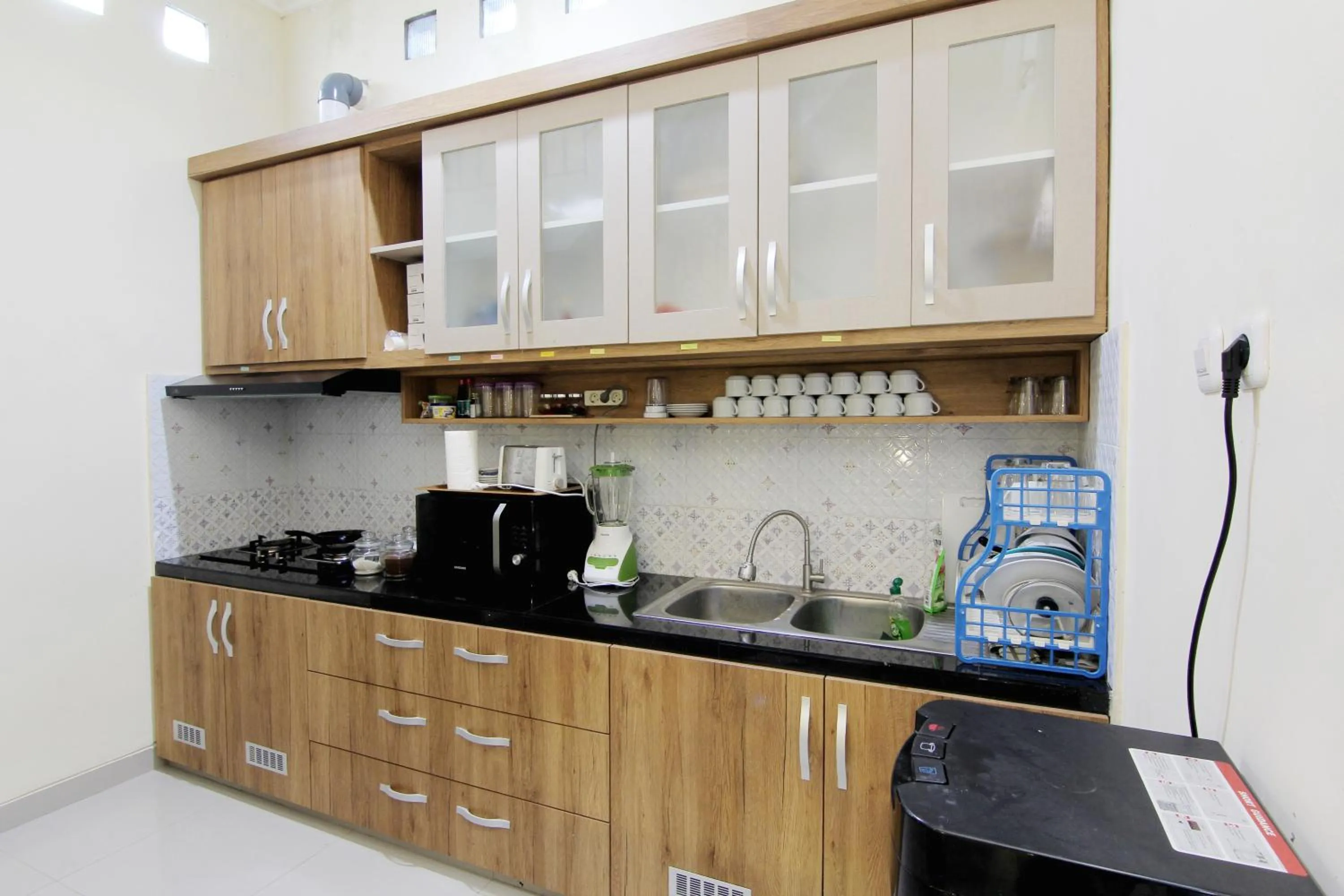 Coffee/tea facilities in Musafir Guest House Syariah