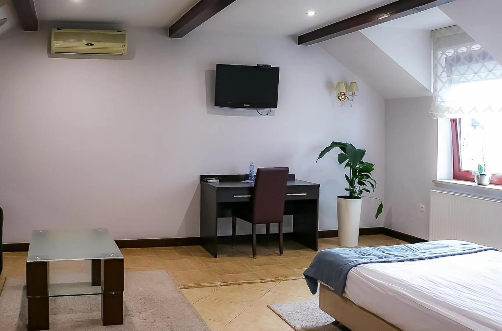 Bed in Pokoje De Luxe Figaro