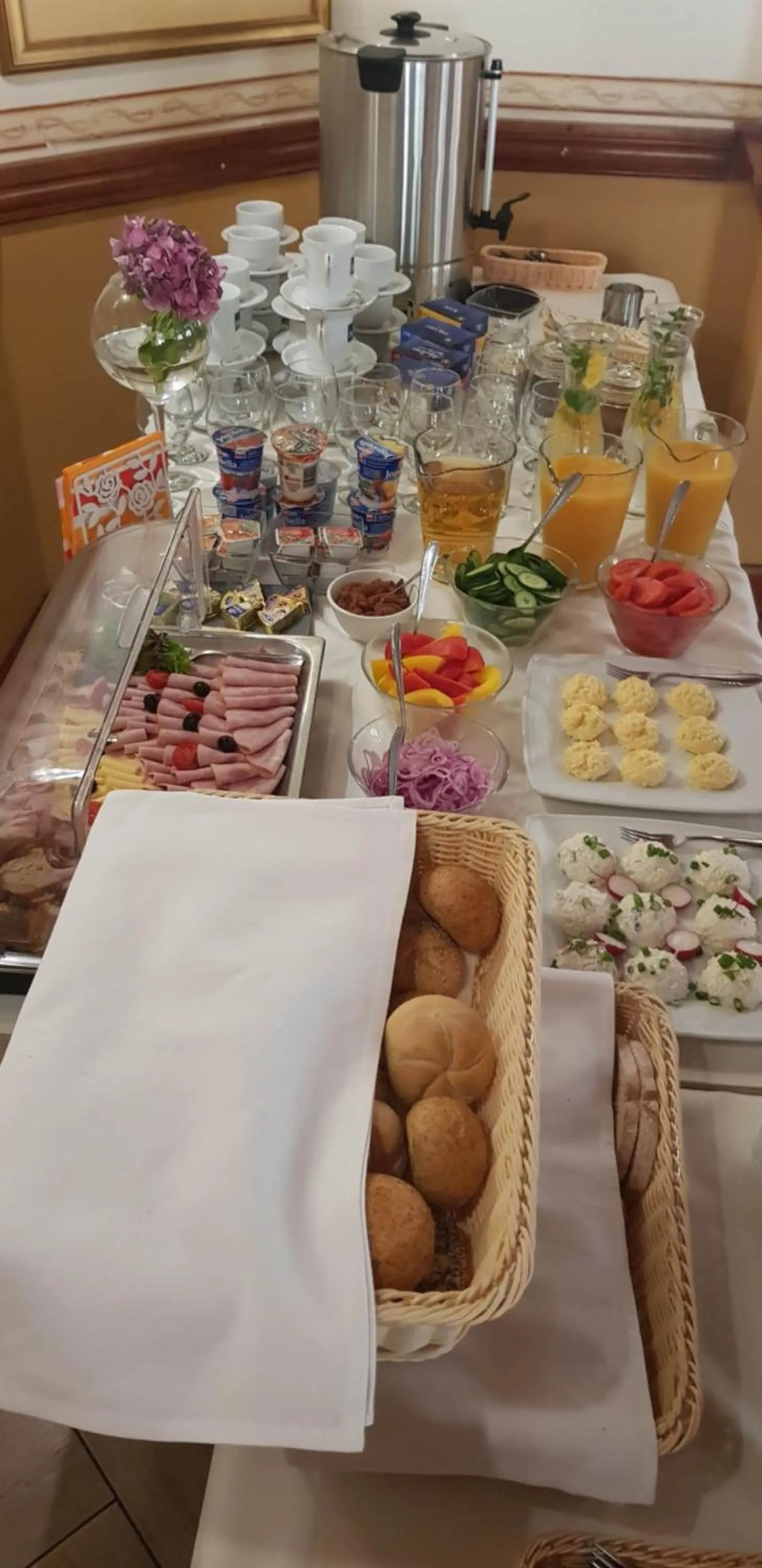 Breakfast in Pokoje De Luxe Figaro