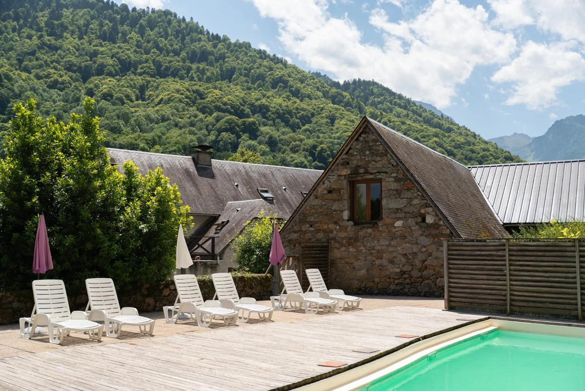 Pool view in Garden & City Bagnères-de-Bigorre - Domaine de Ramonjuan