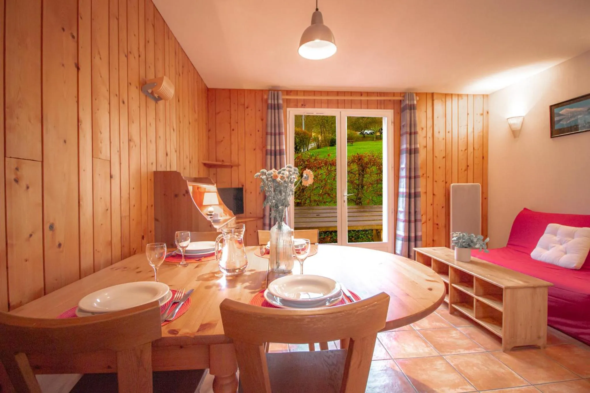 Living room in Garden & City Bagnères-de-Bigorre - Domaine de Ramonjuan