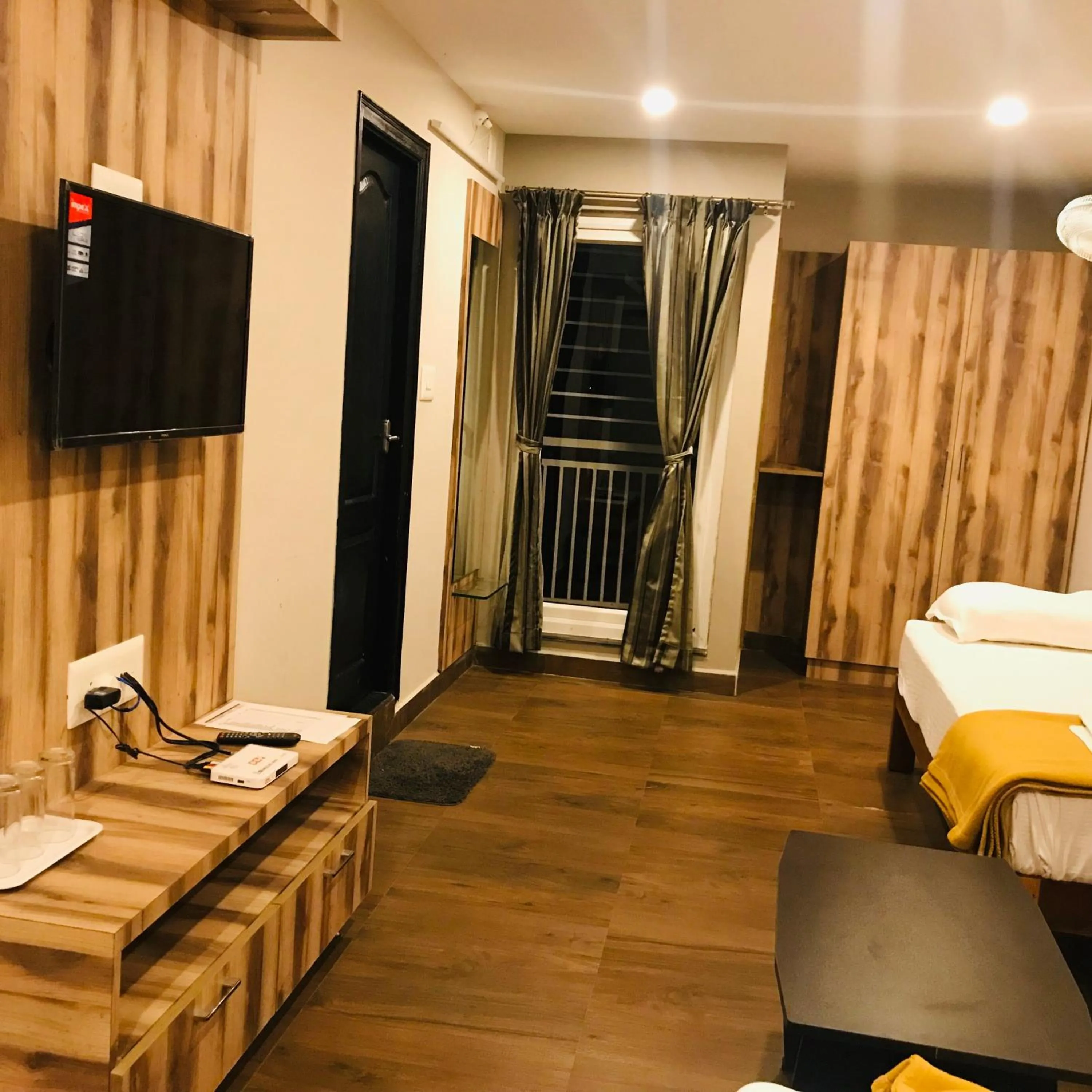 Bed in Sharada Residency