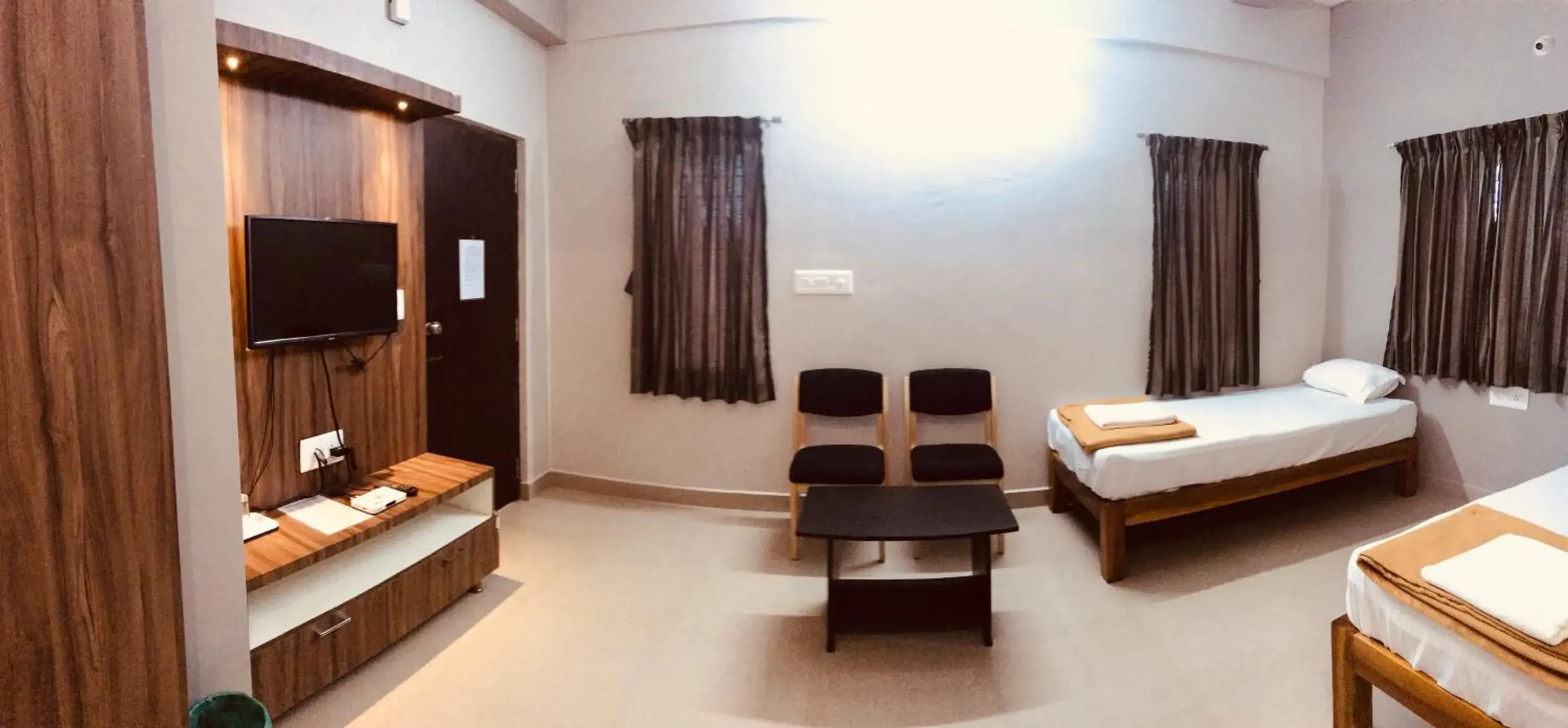 Large Twin Room in Sharada Residency Large Twin Room in Sharada Residency