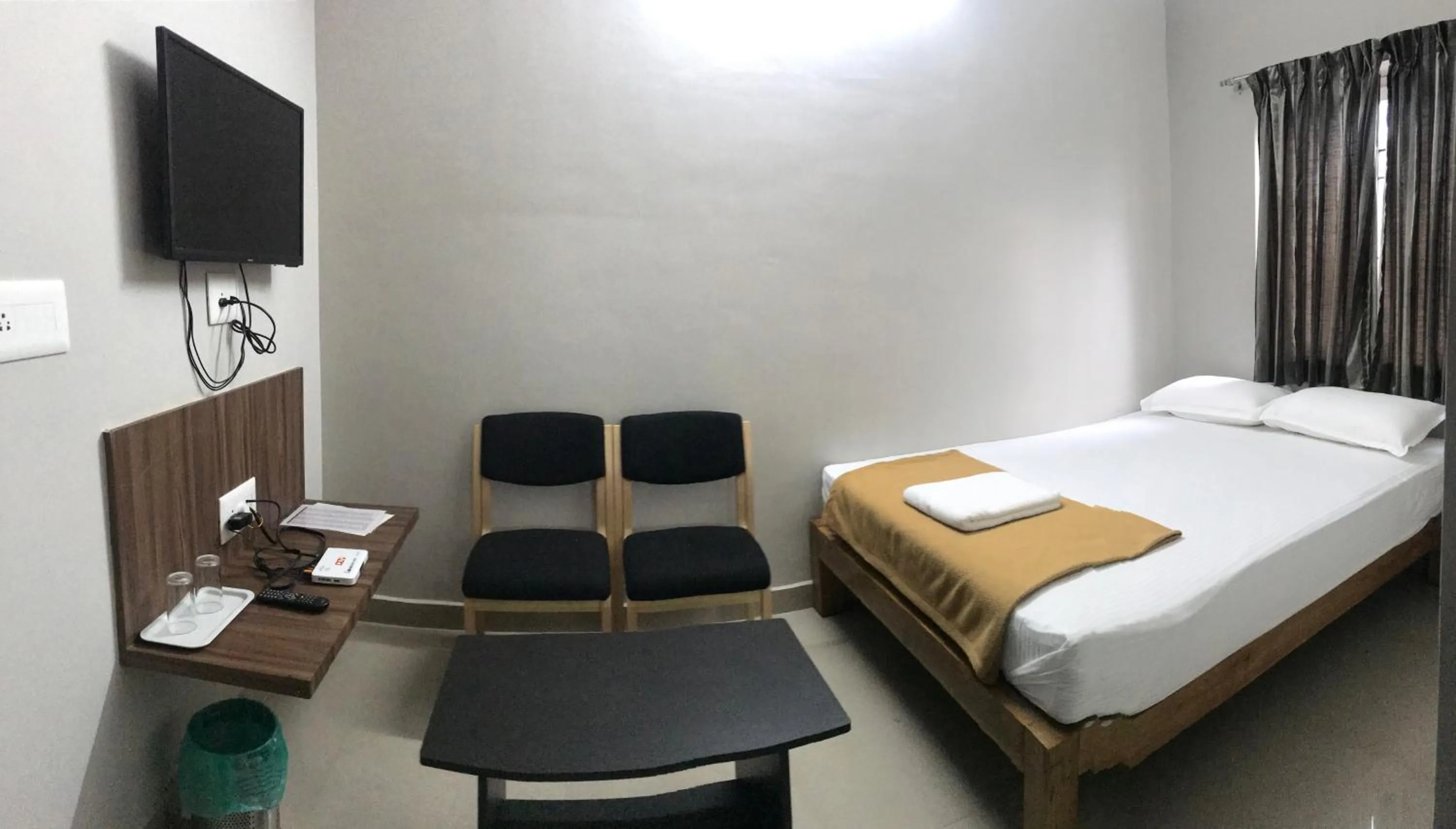 Bed in Sharada Residency