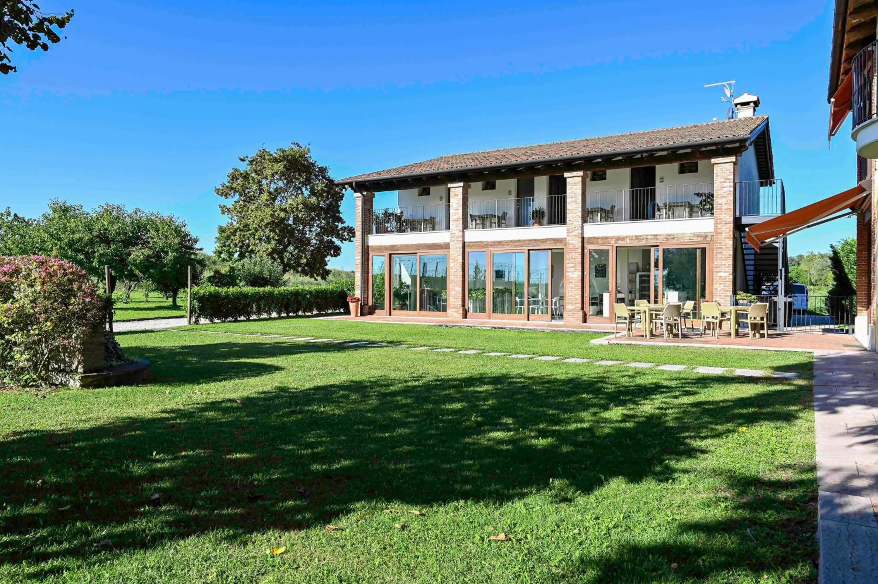 Property building in Casa Lidia - ALLOGGI SMART