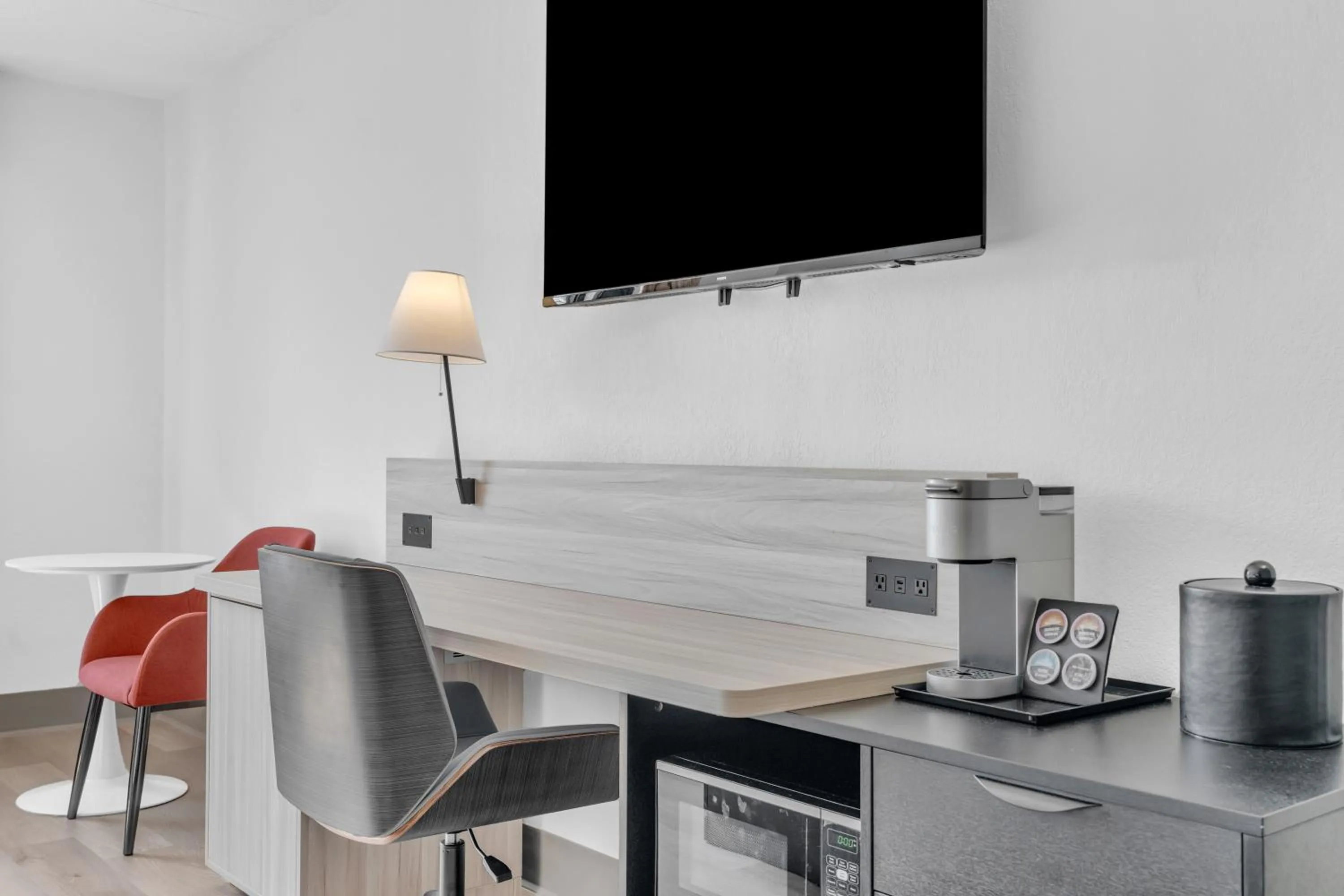 Seven Oaks Hotel Regina