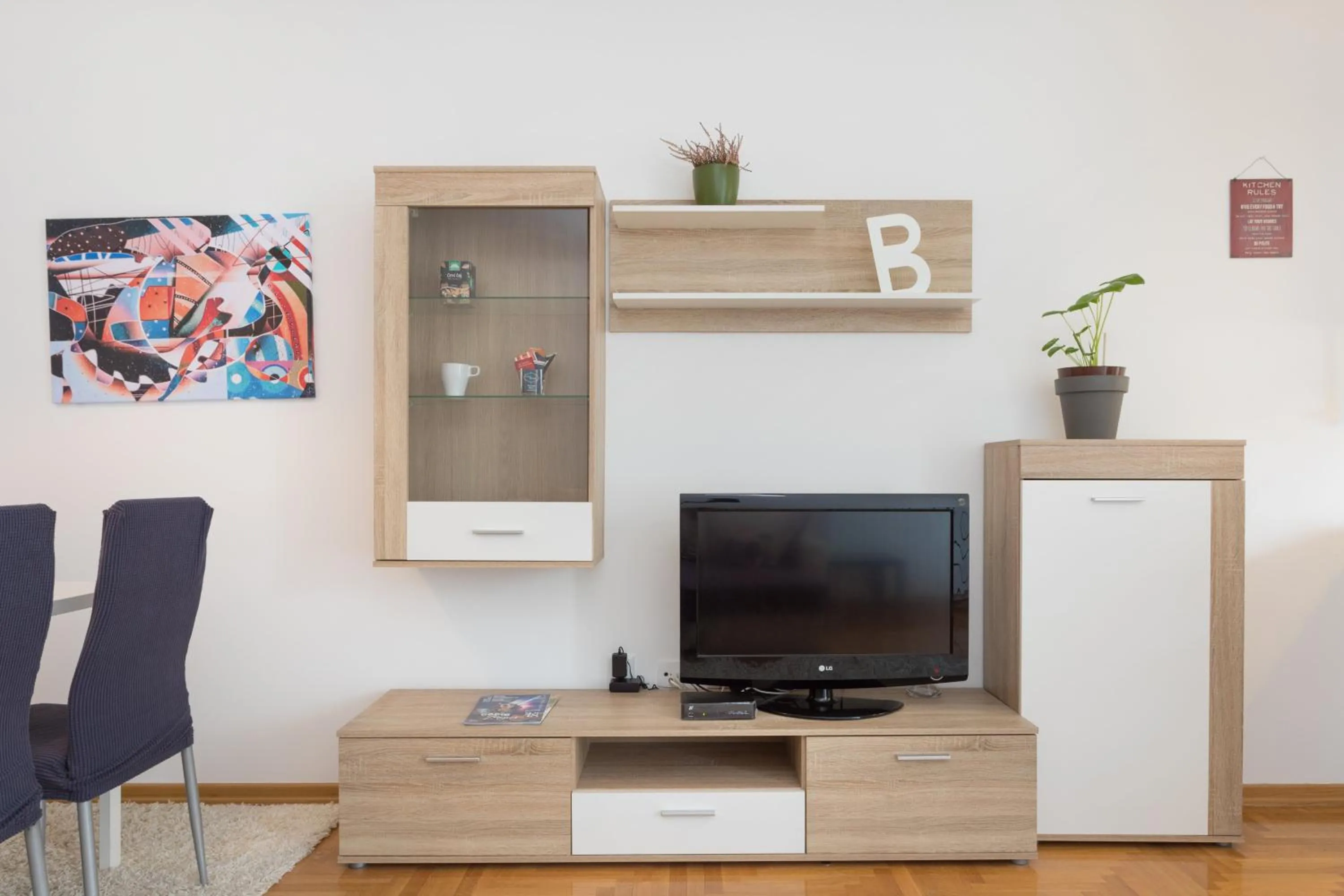 Living room in Cute and Sunny Studio in Zagreb with Balcony & Free Parking