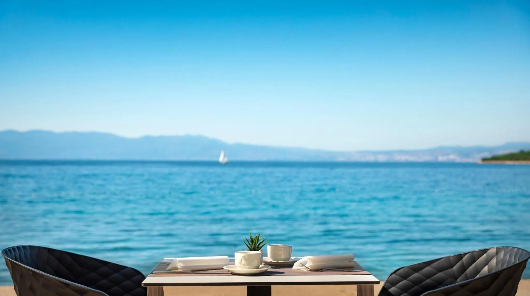 Restaurant/places to eat in Veya Maradiso Hotel by Aminess