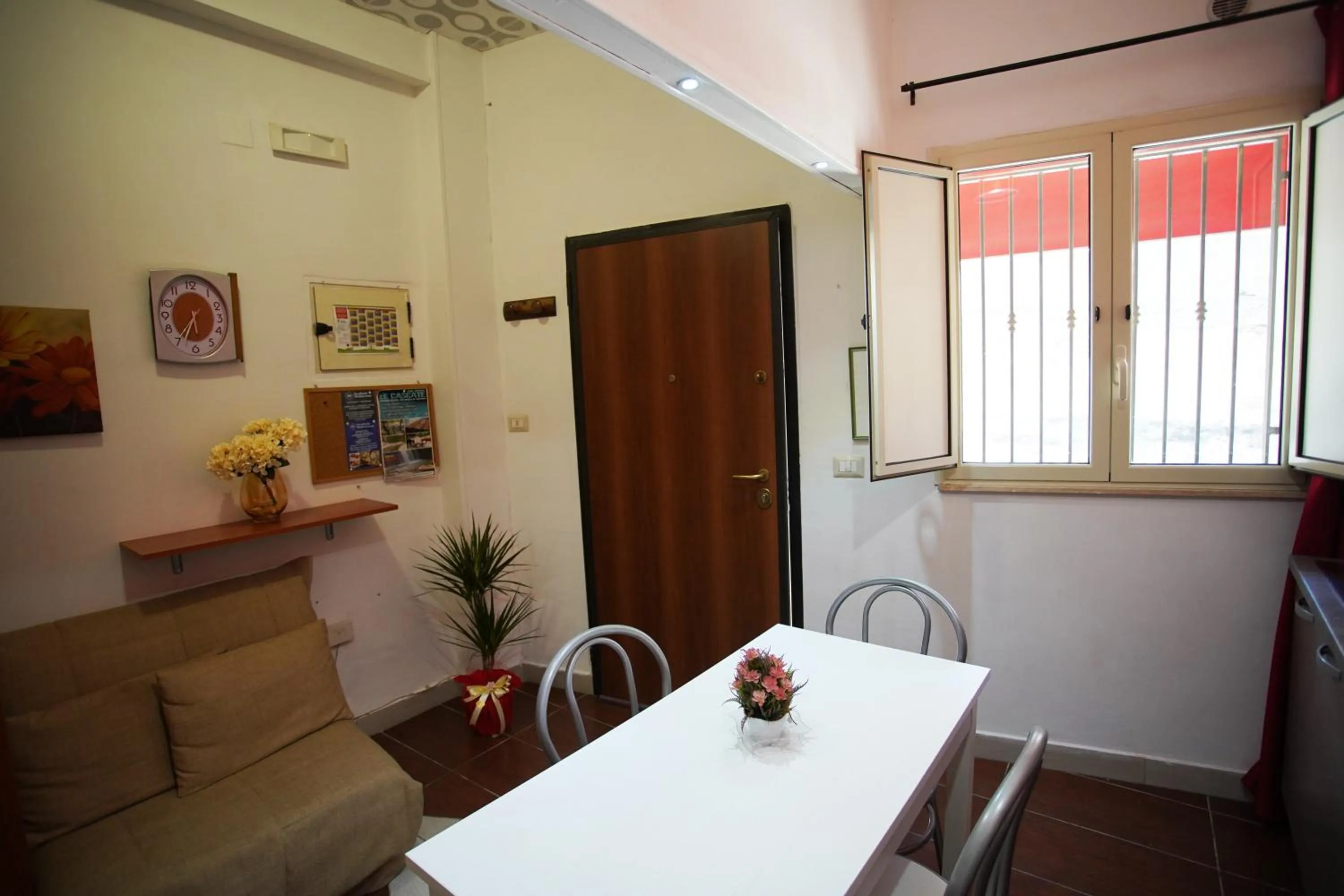 kitchen in Golden Dreams B&B