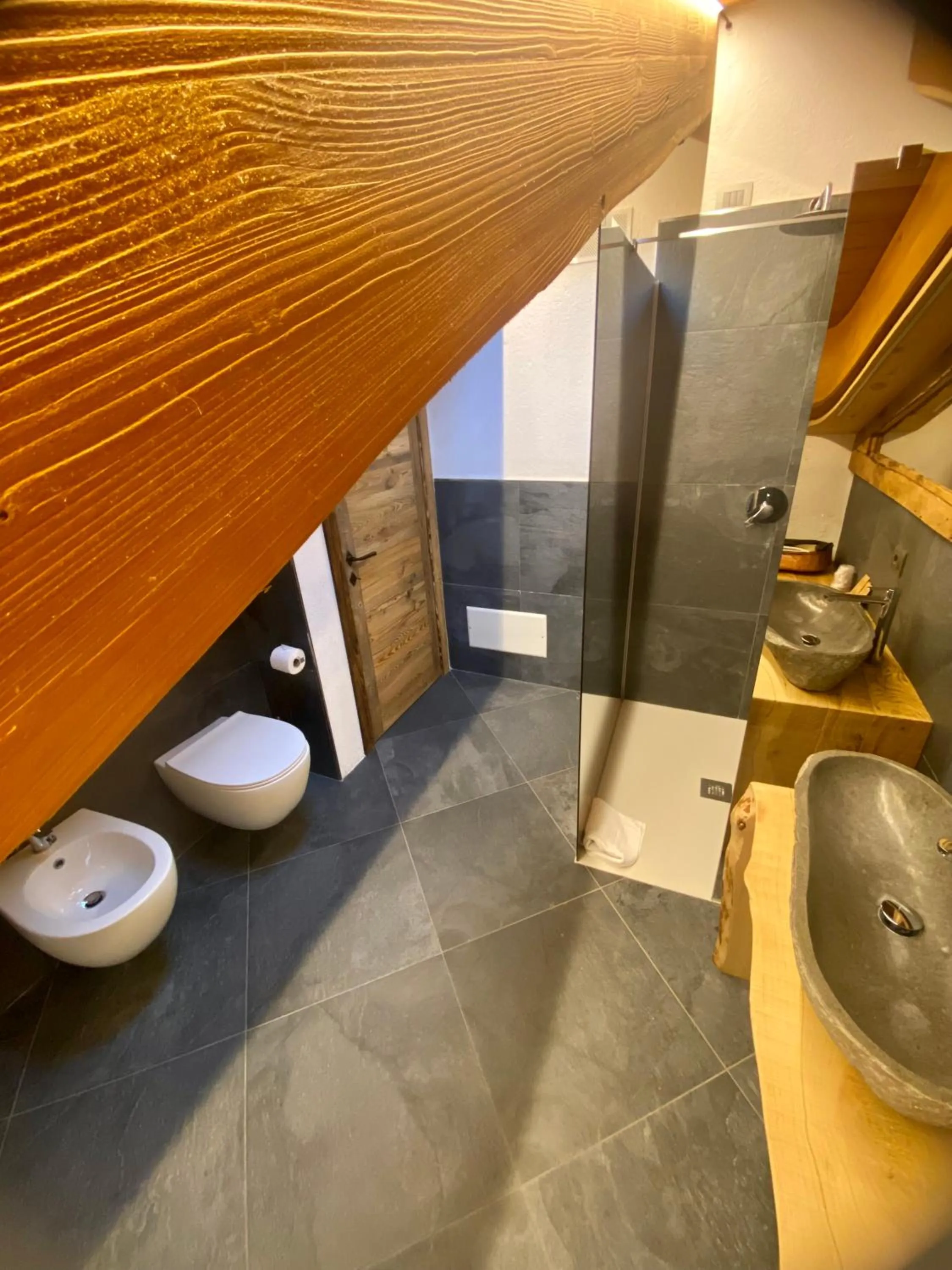 Bathroom in Hotel Edelweiss