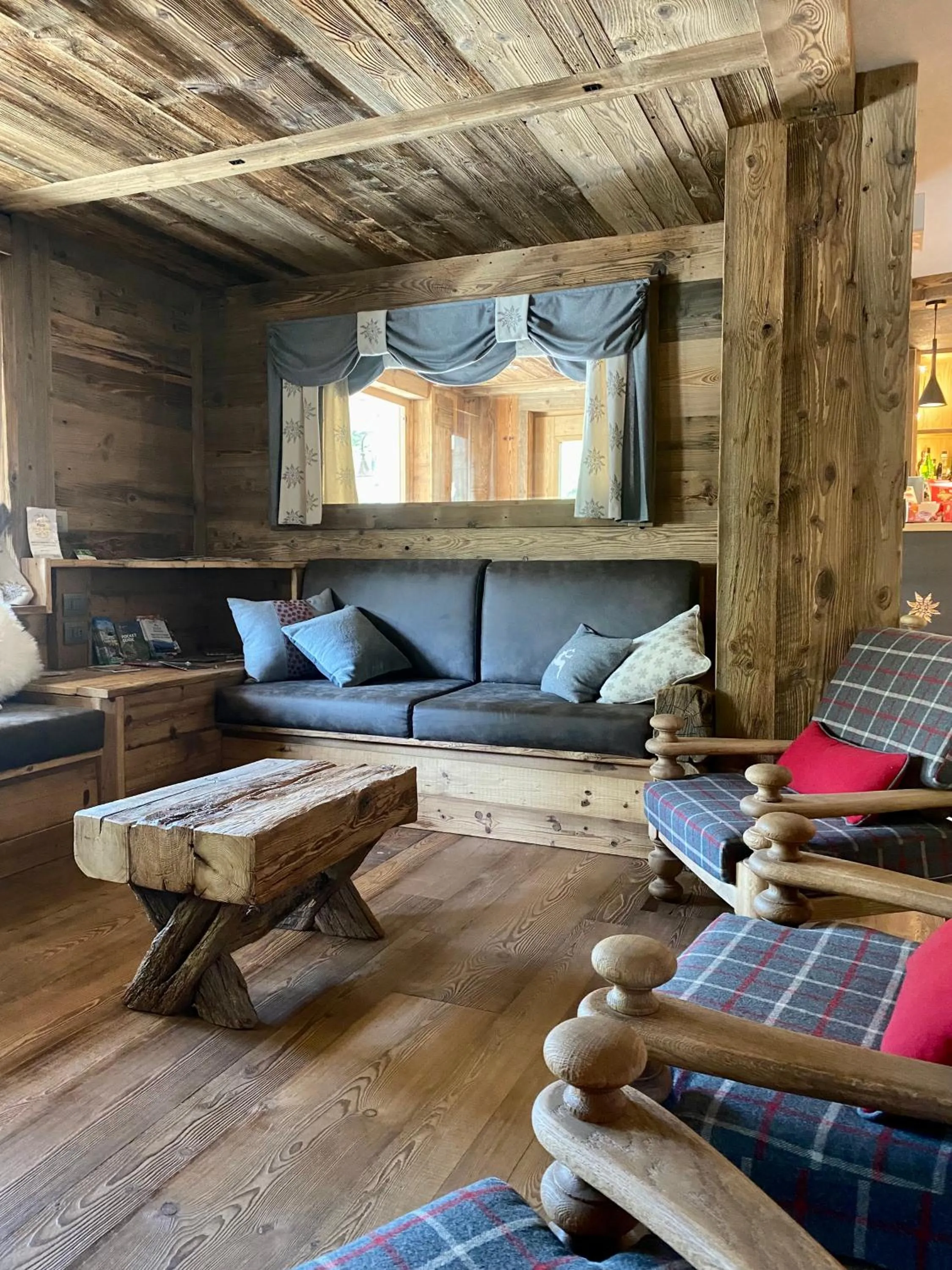 Lobby or reception in Hotel Edelweiss