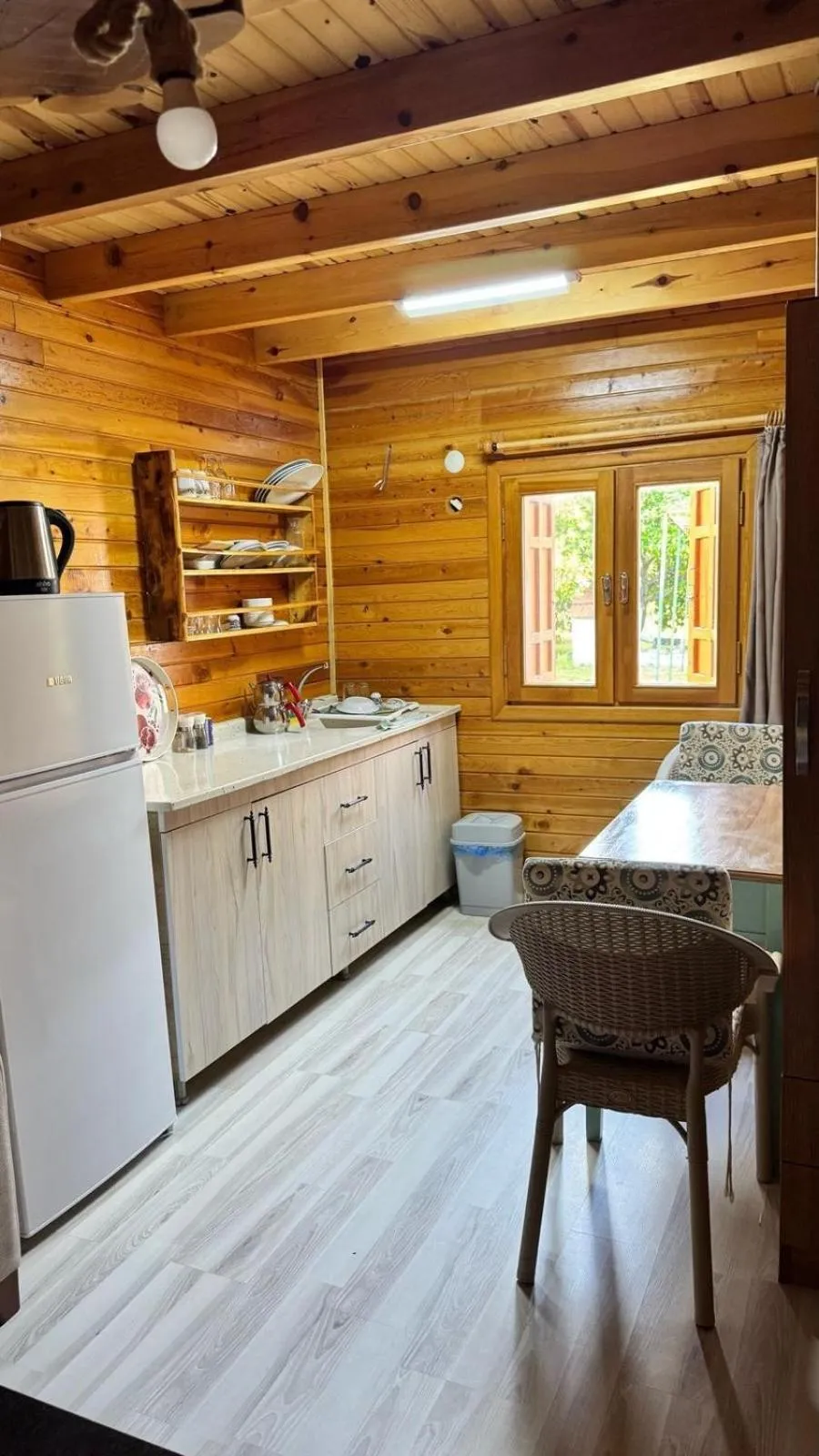 Kitchen or kitchenette in Turkuaz Bungalows