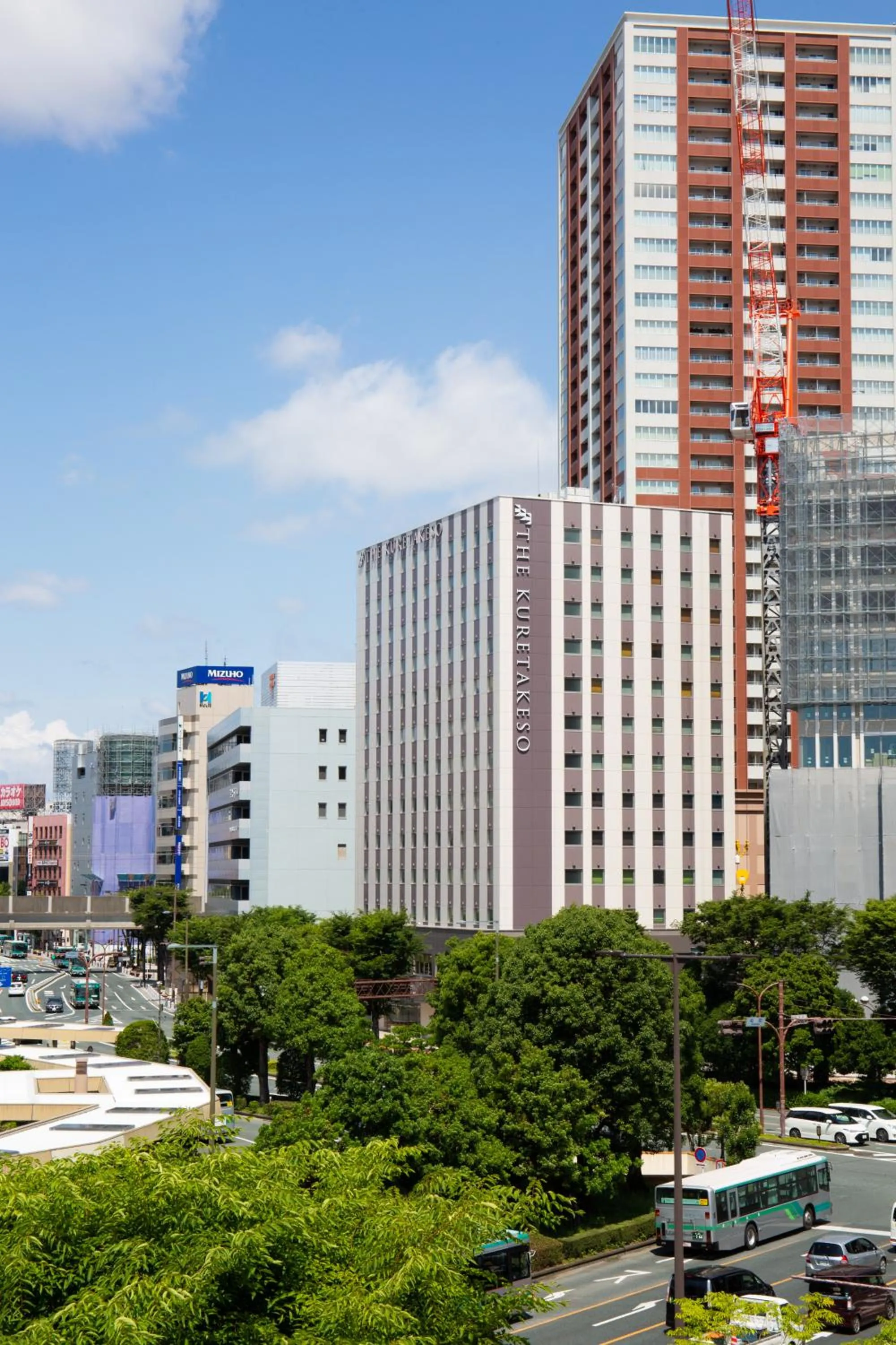 Property building in Kitanoniwa The Kuretakeso