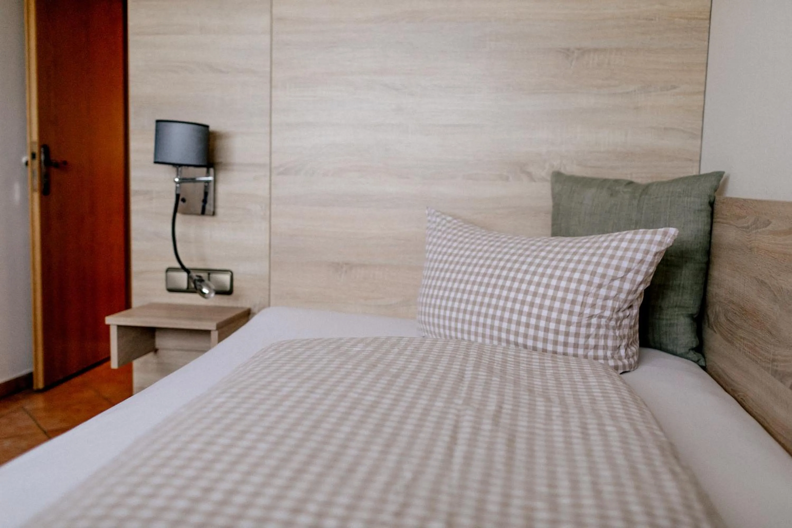 Bedroom, Bed in Hotel Vogtareuther-Hof