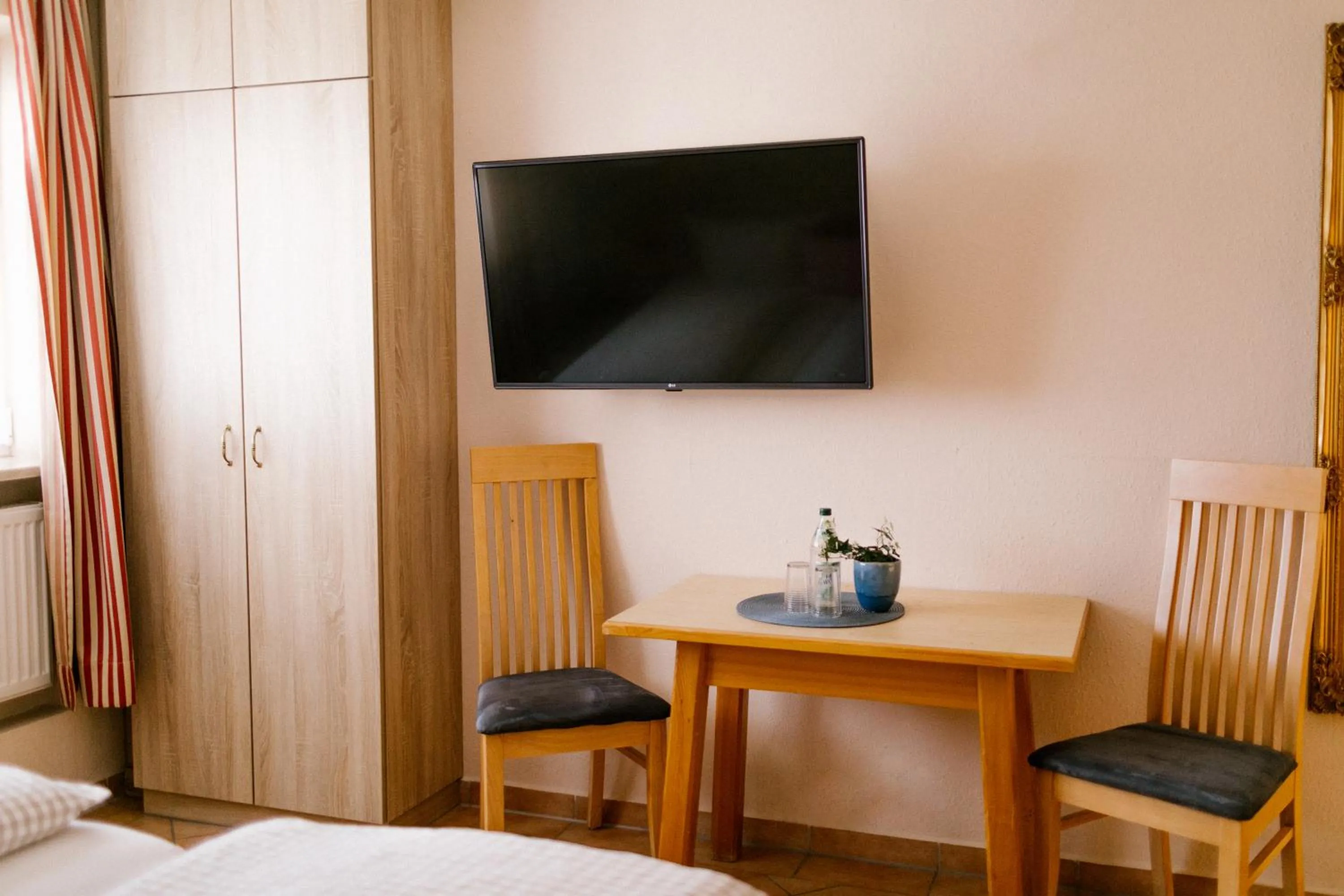 TV and multimedia, Bed in Hotel Vogtareuther-Hof