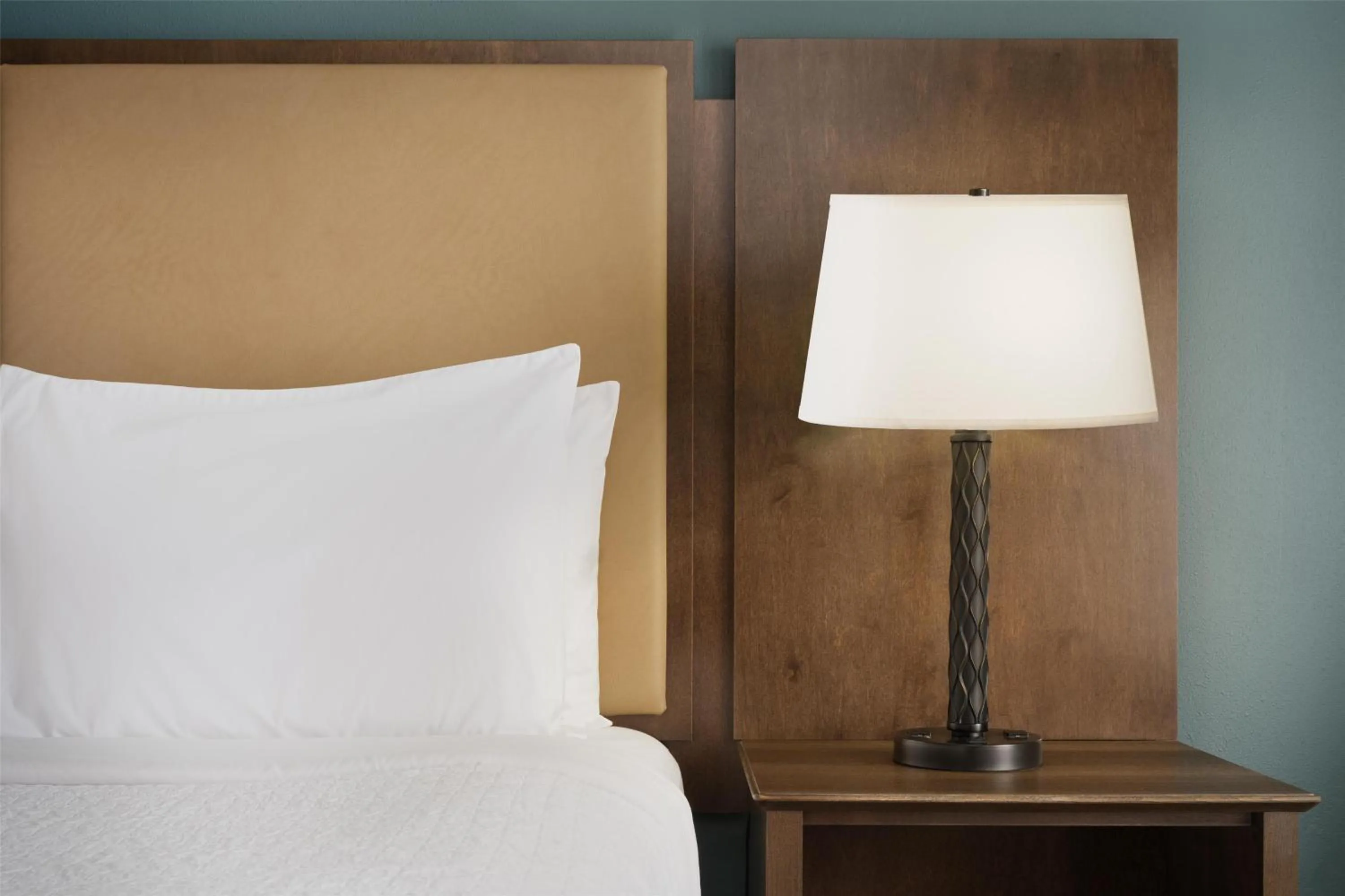 Bedroom, Bed in Best Western Plus Frontier Inn