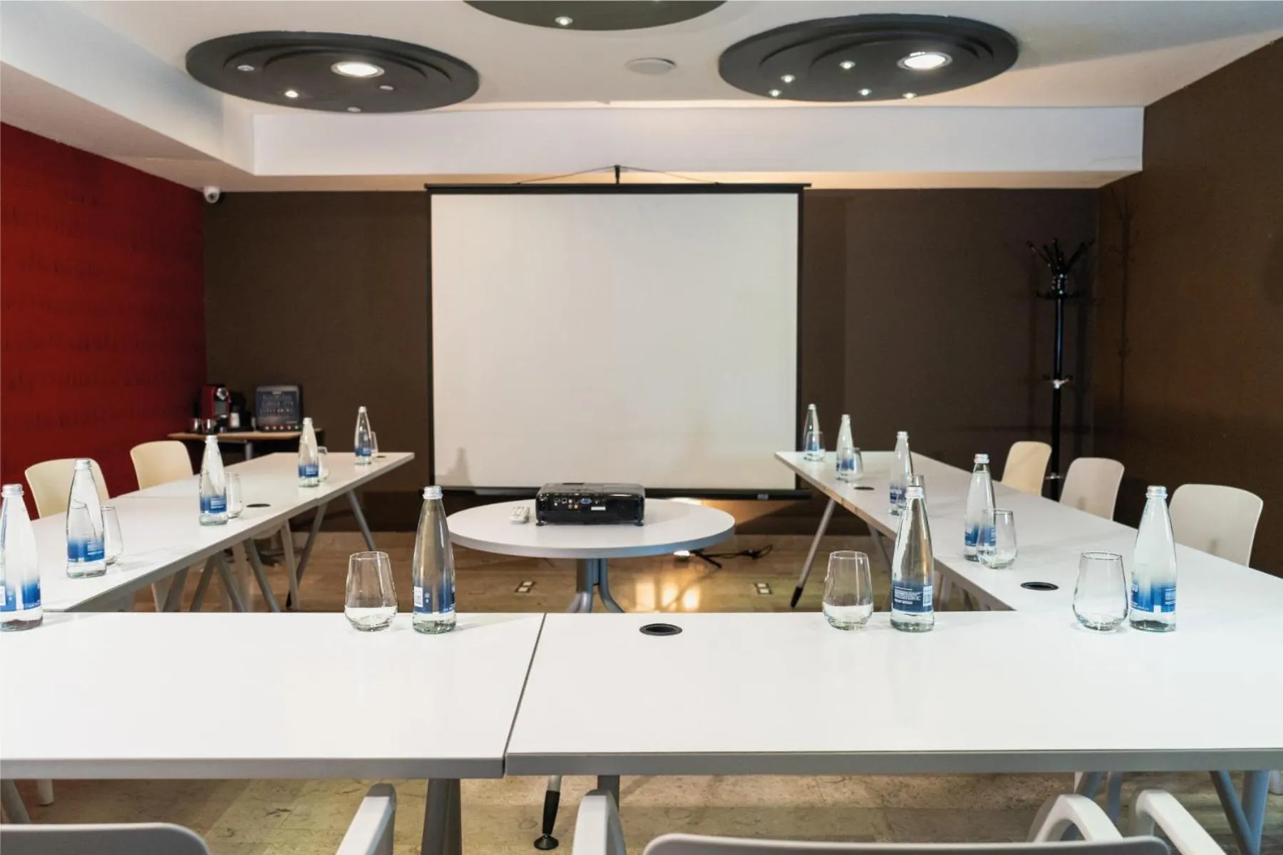 Meeting/conference room in Central Apartamentos Bogotá