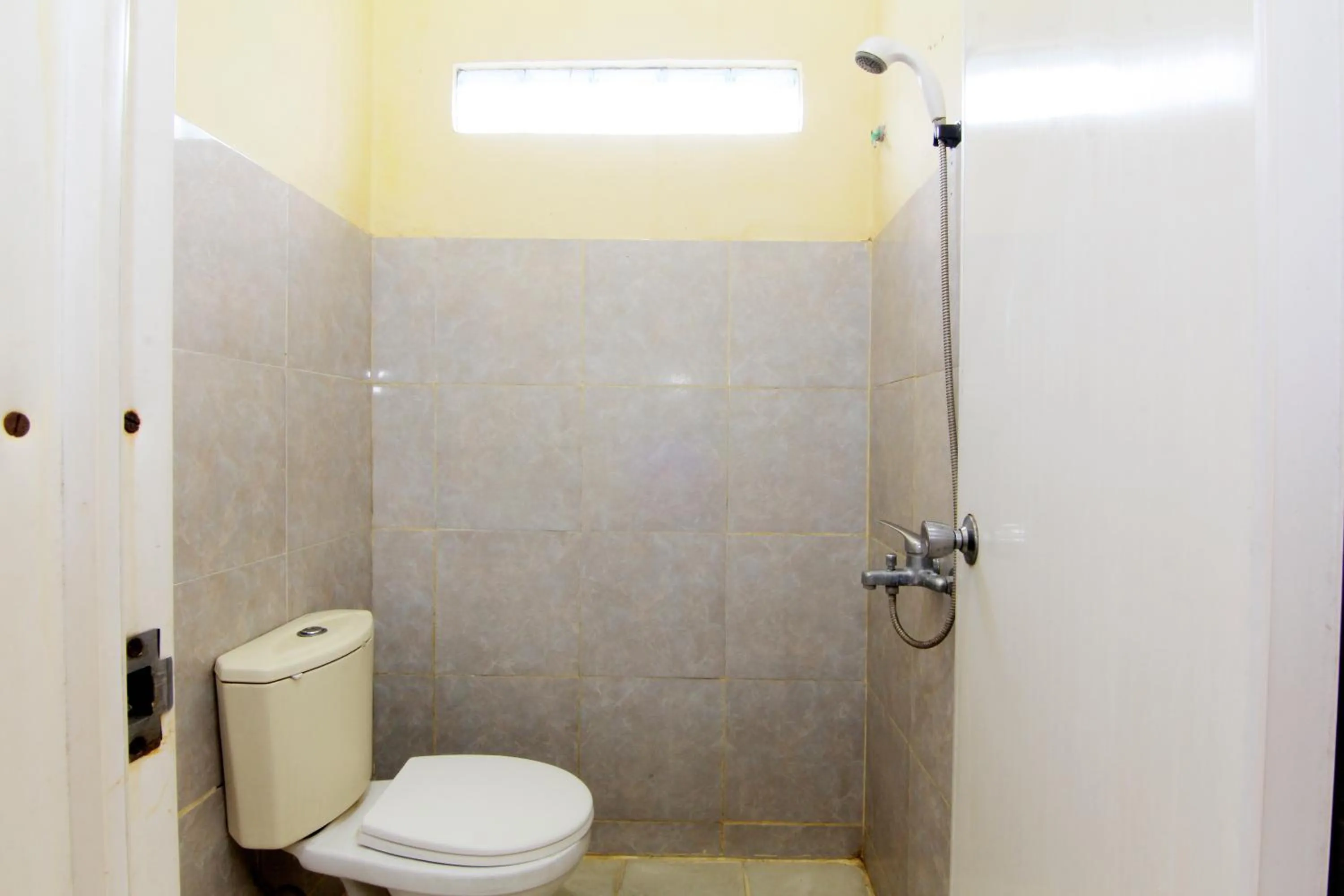 Shower in JJ House Gejayan