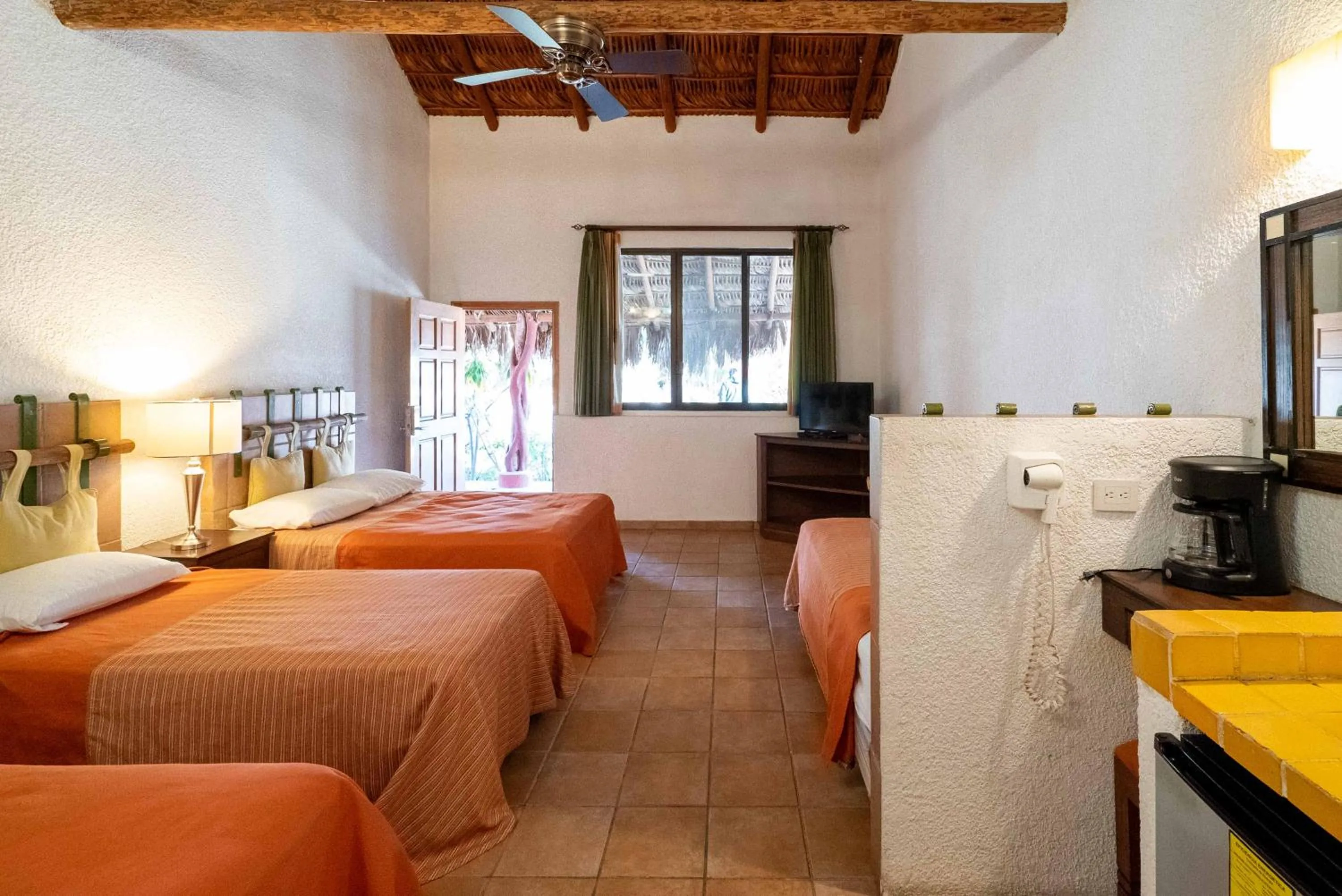 Bed in Hotel Palmas De Cortez