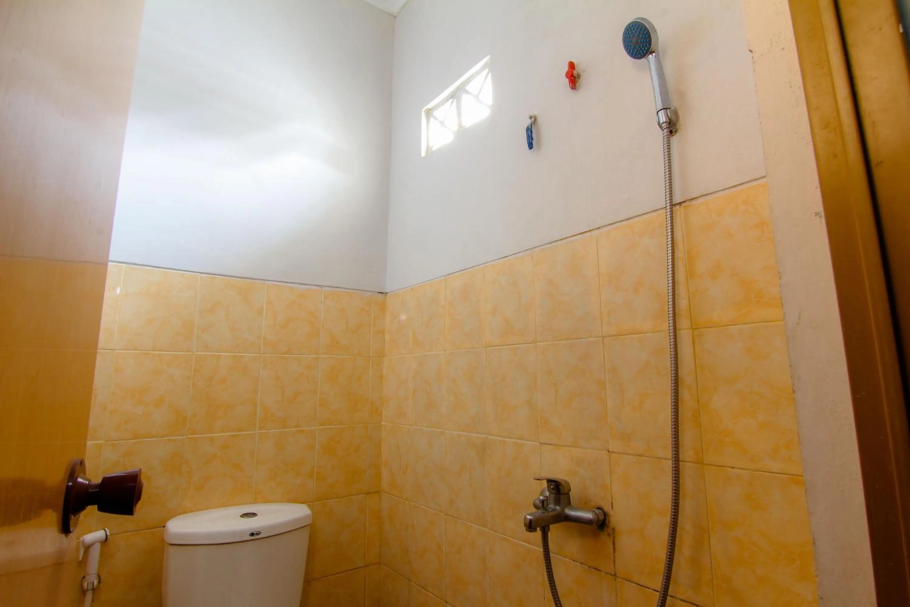 Bathroom in JJ House Wahid Hasyim