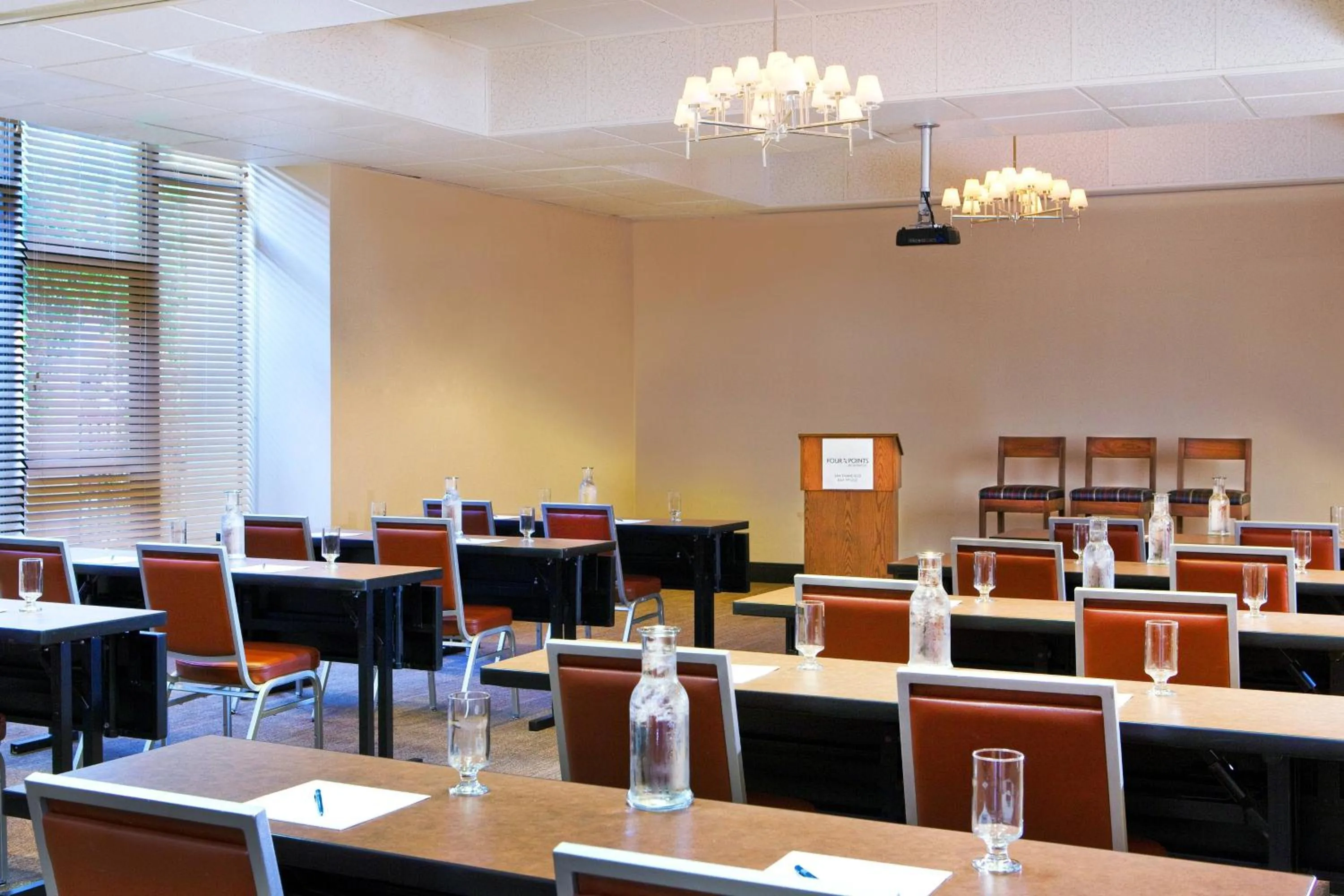 Meeting/conference room in Four Points by Sheraton - San Francisco Bay Bridge