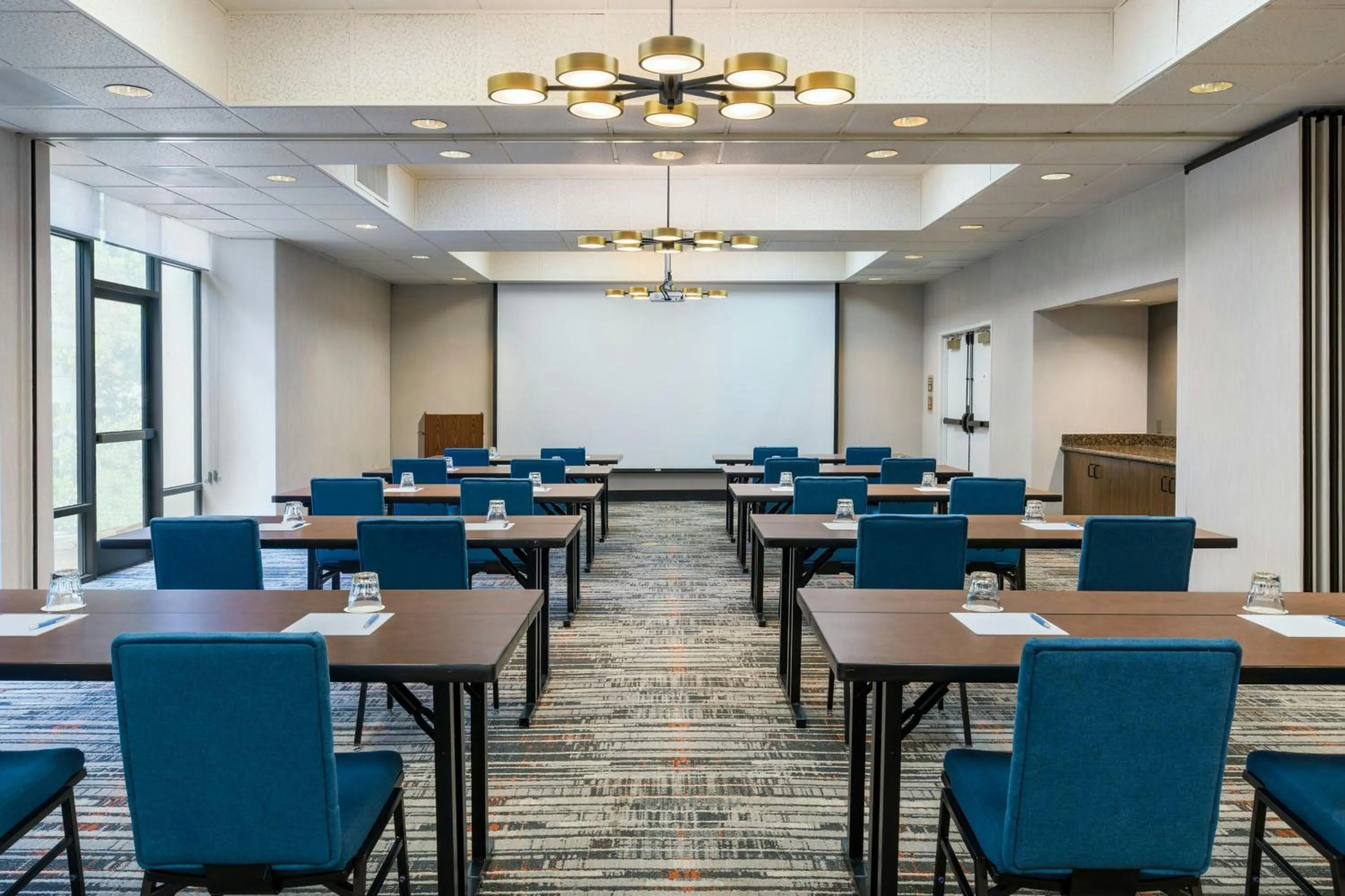 Meeting/conference room in Four Points by Sheraton - San Francisco Bay Bridge