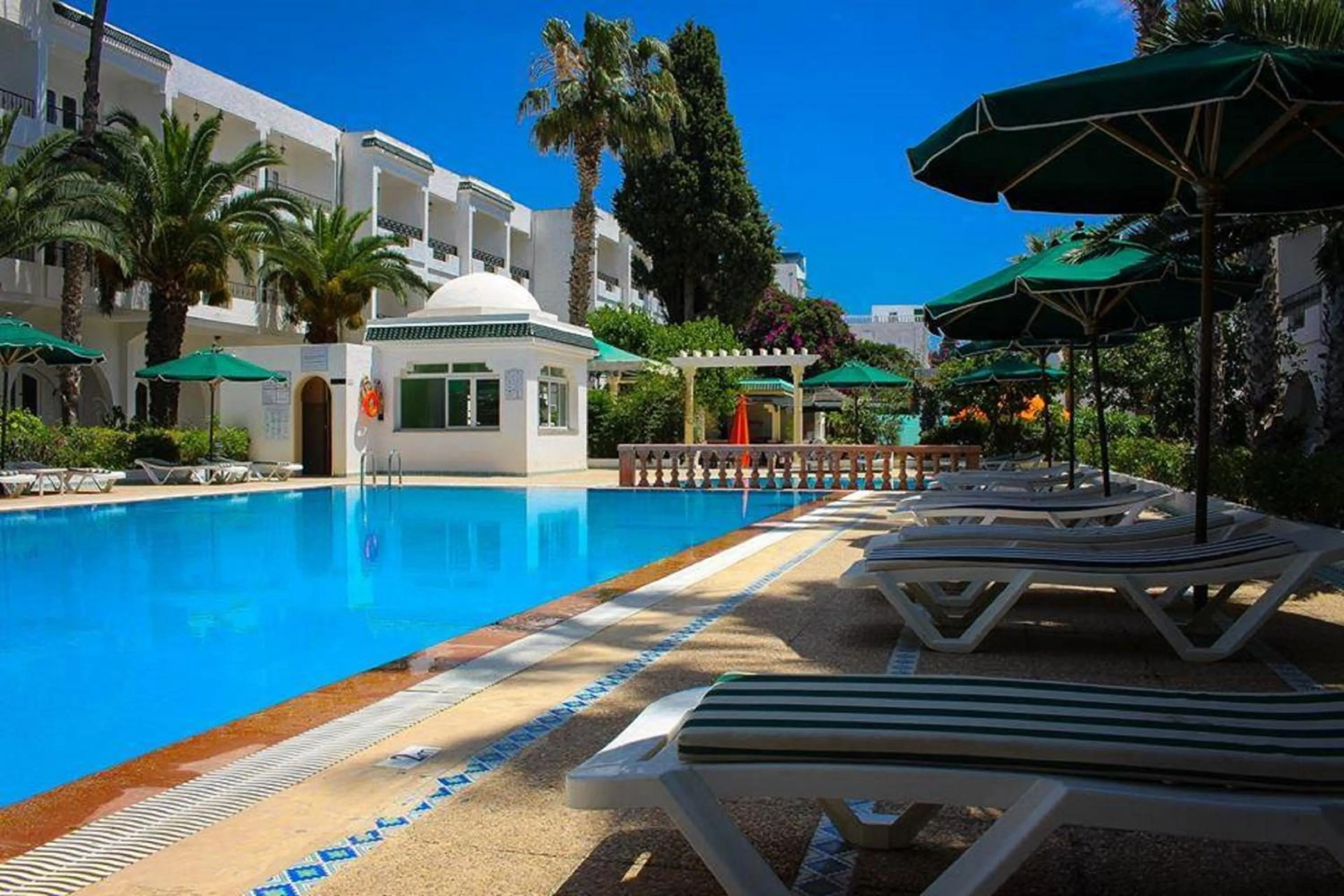 Swimming pool in Emira Hotel