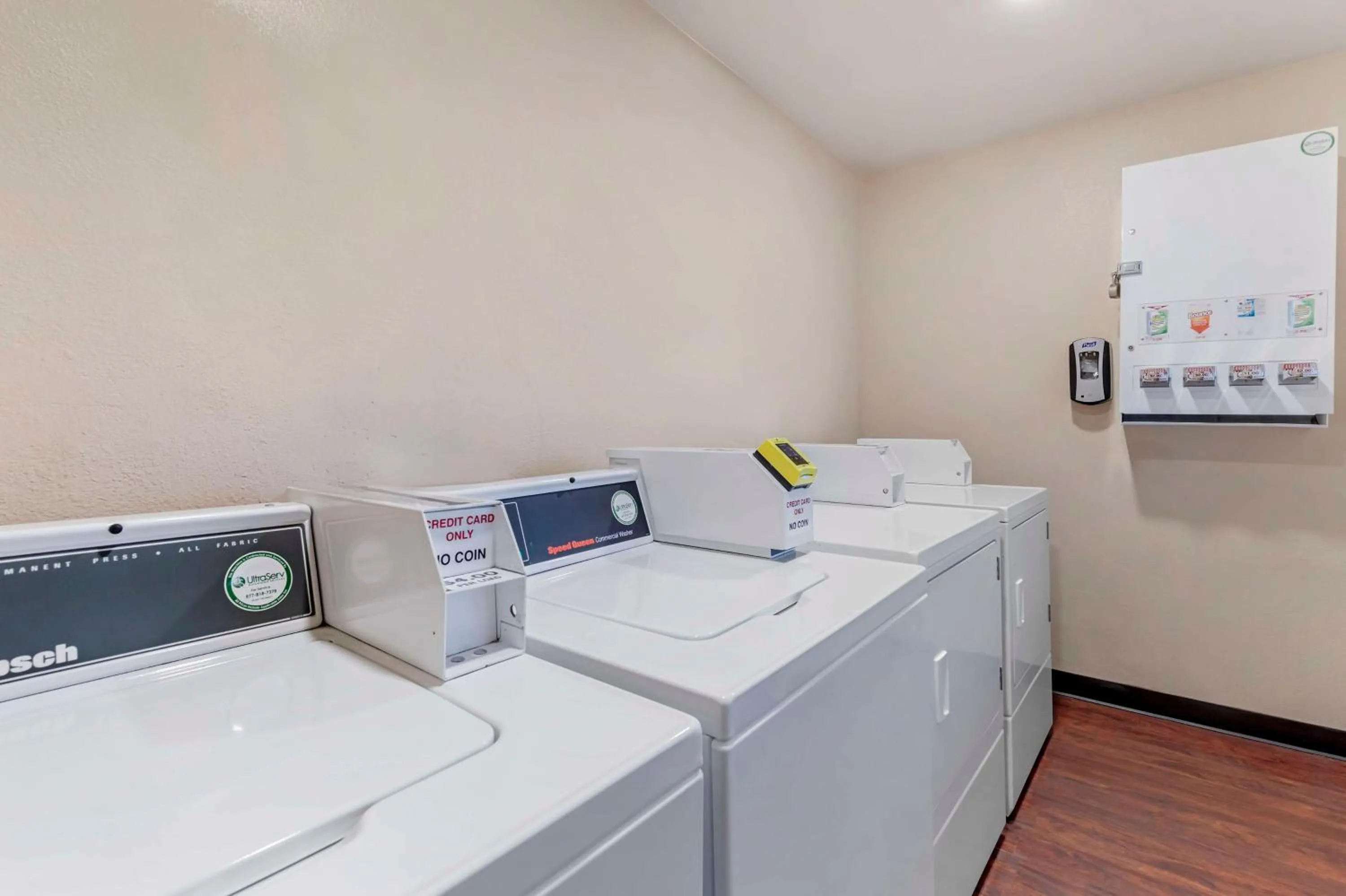 laundry in Best Western Plus Executive Inn