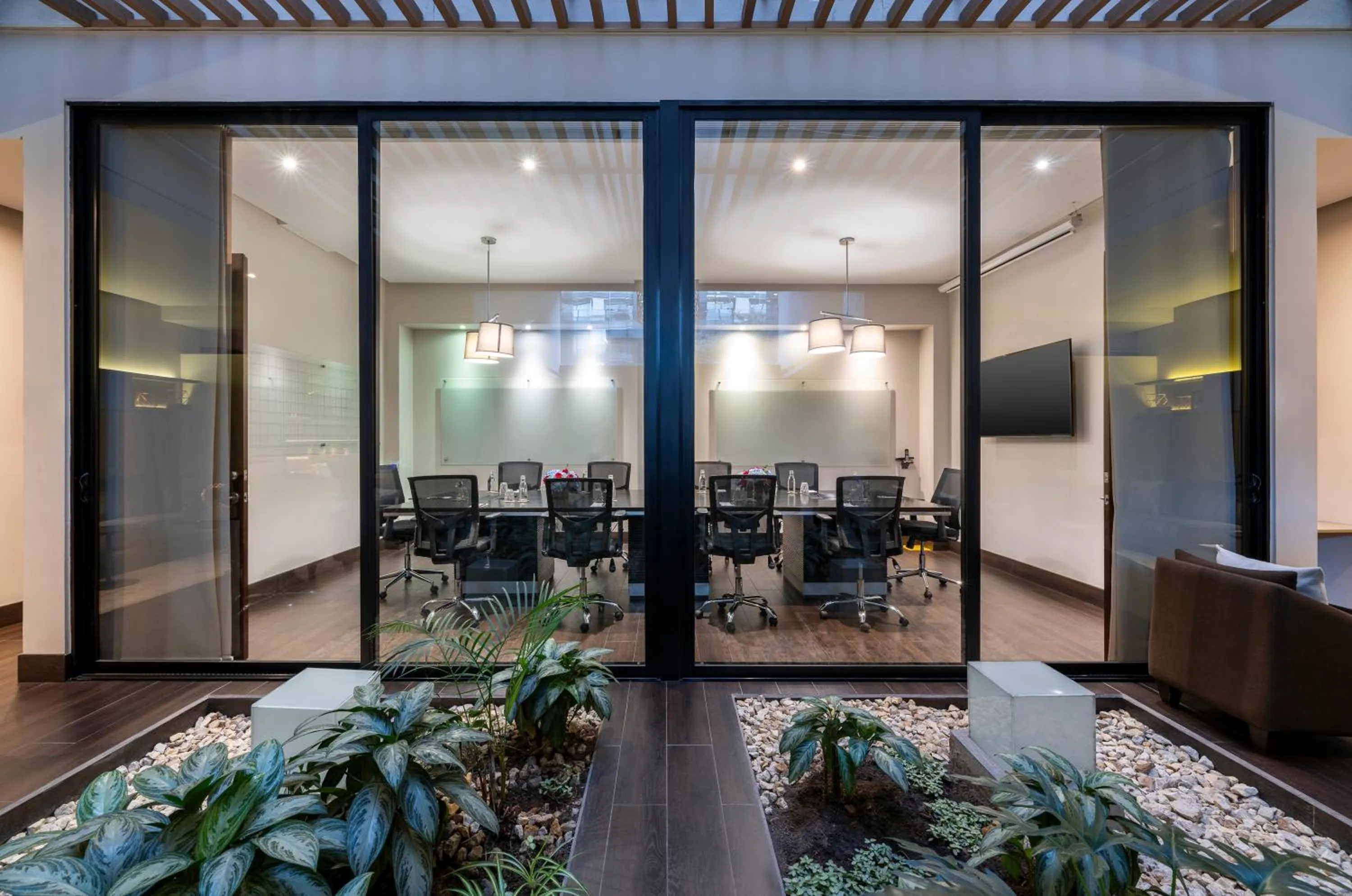 Meeting/conference room in Hotel 93 Luxury Suites by Preferred