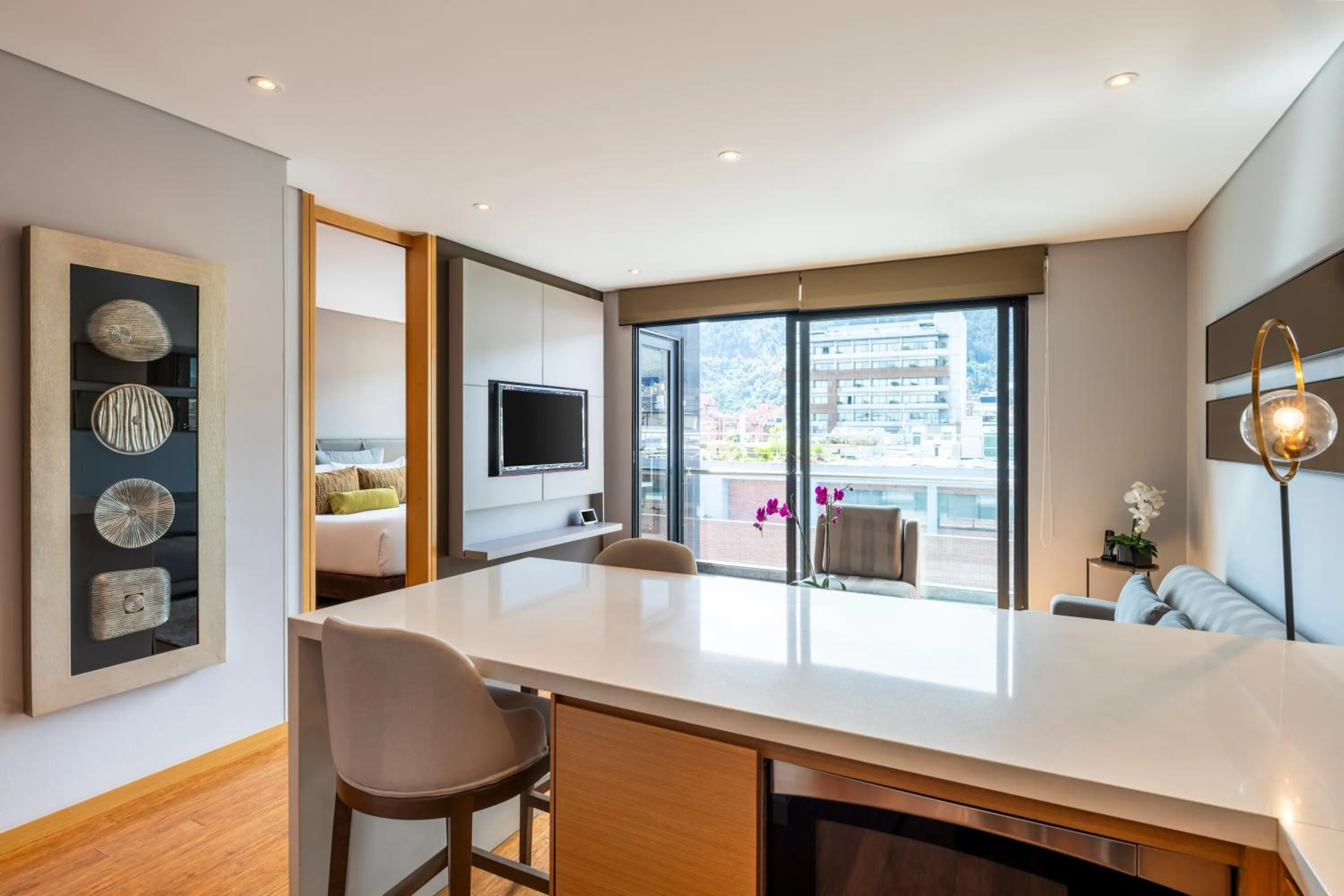 TV and multimedia in Hotel 93 Luxury Suites by Preferred