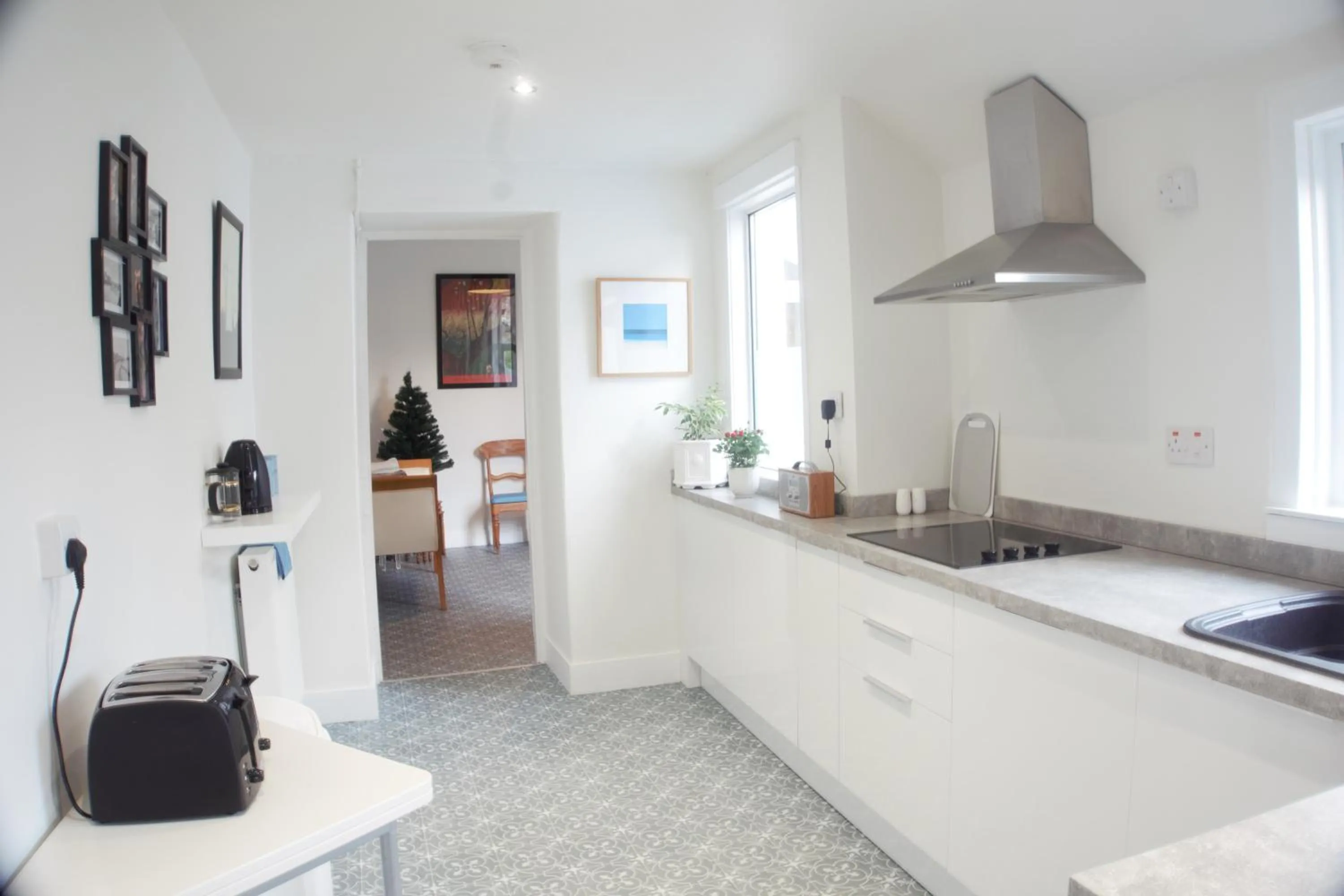 Kitchen or kitchenette in Barns Serviced Accommodation