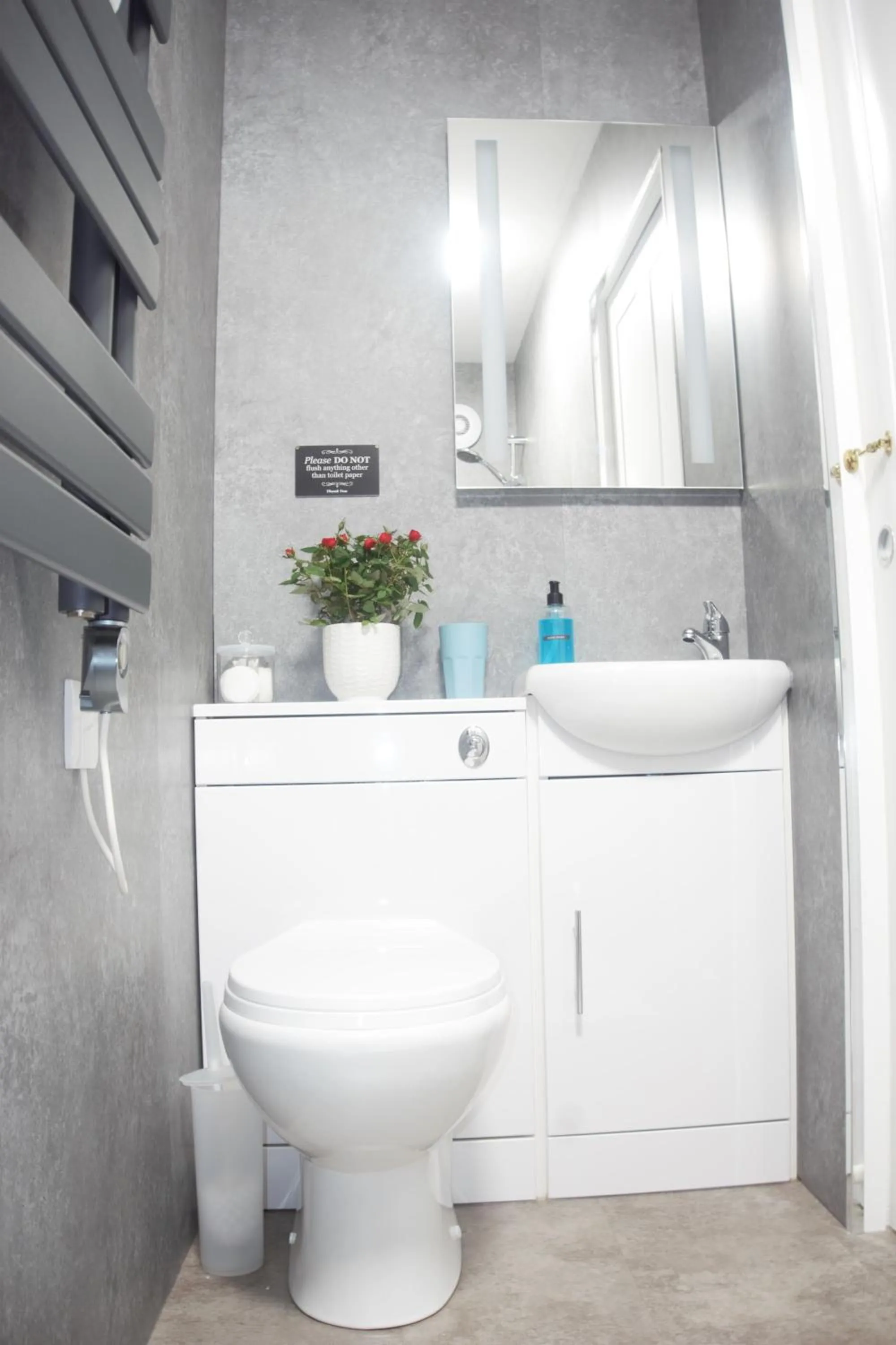 Toilet in Barns Serviced Accommodation