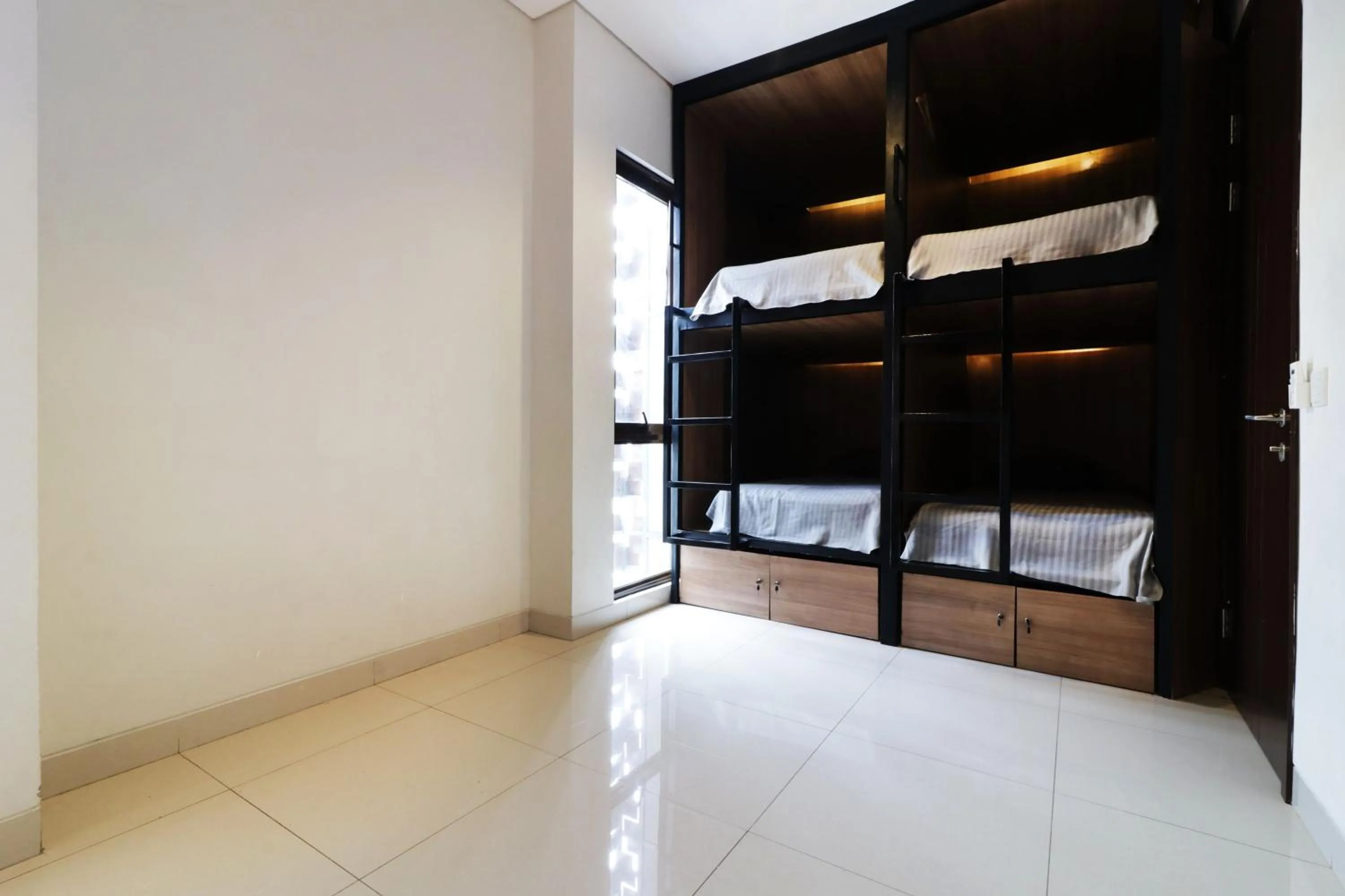 bunk bed, Bed in Oliver's Guest House