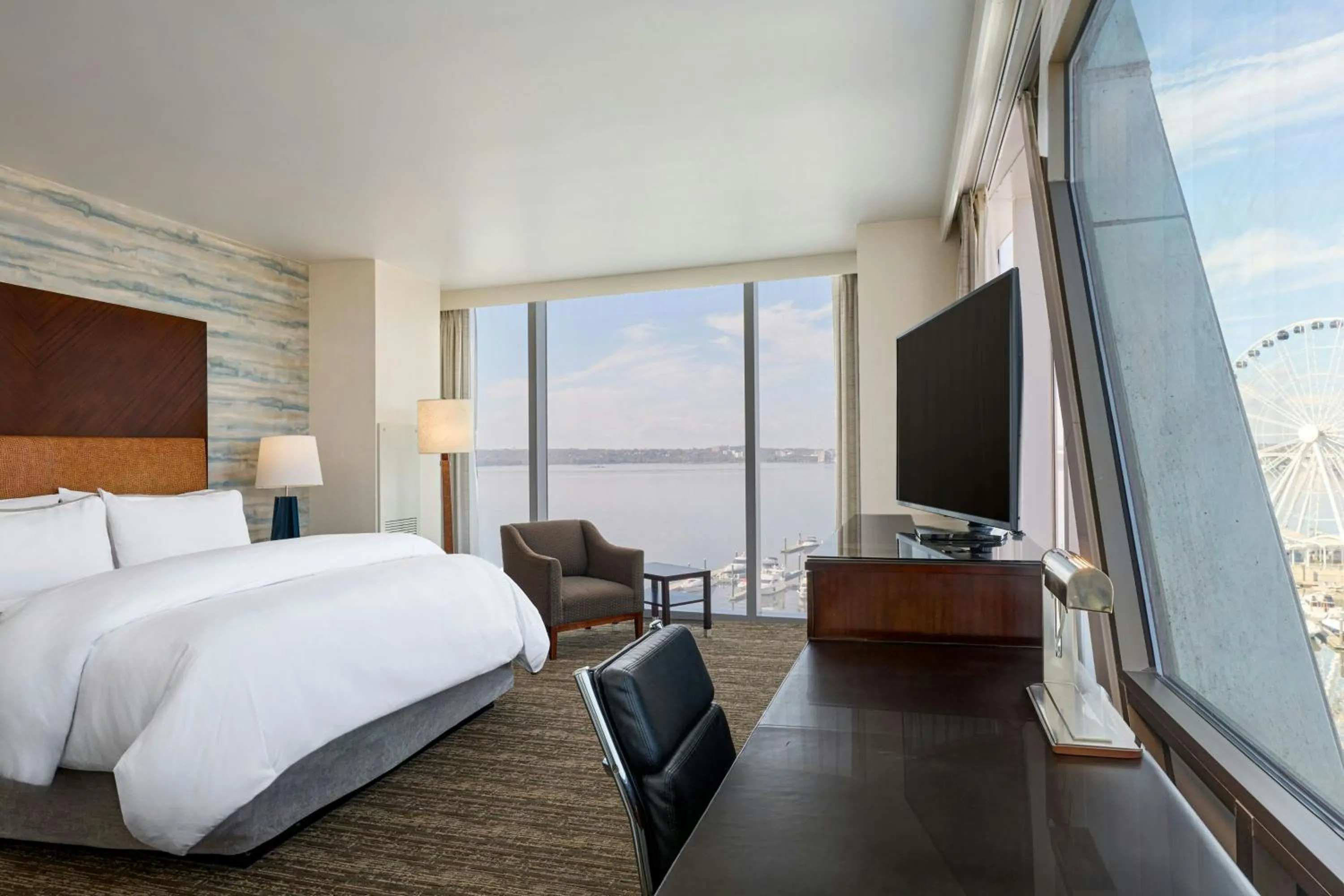 Photo of the whole room, Bed in The Westin Washington National Harbor