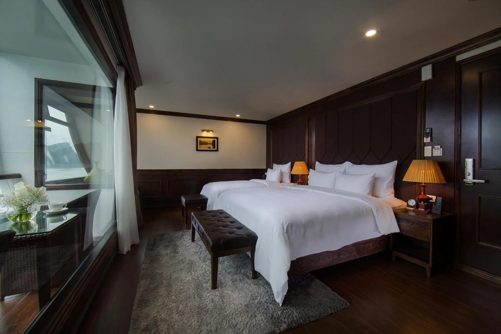 Bed in Mon Cheri Cruises