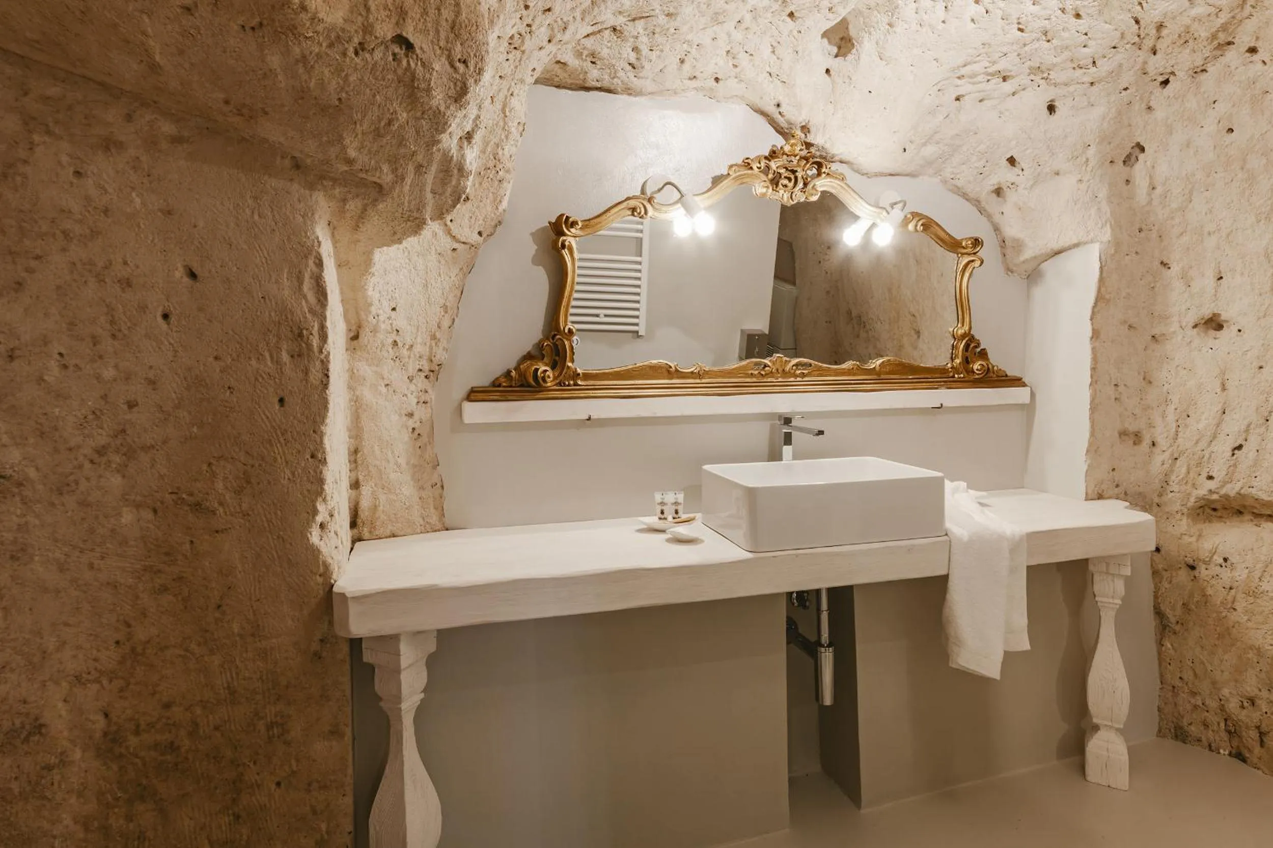 Bathroom in Cenobio Hotel & SPA Matera